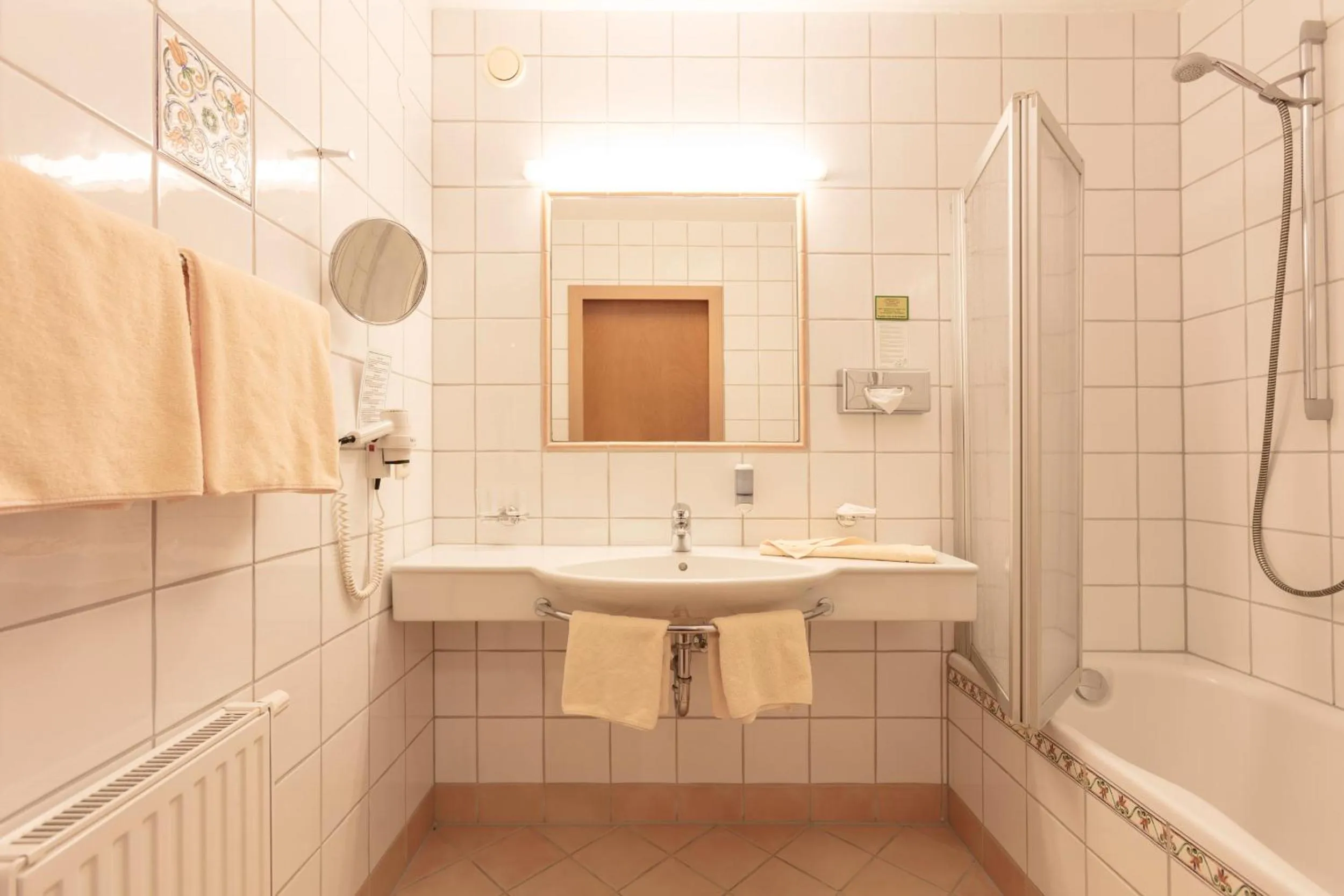 Bathroom in Hotel Andreas Hofer