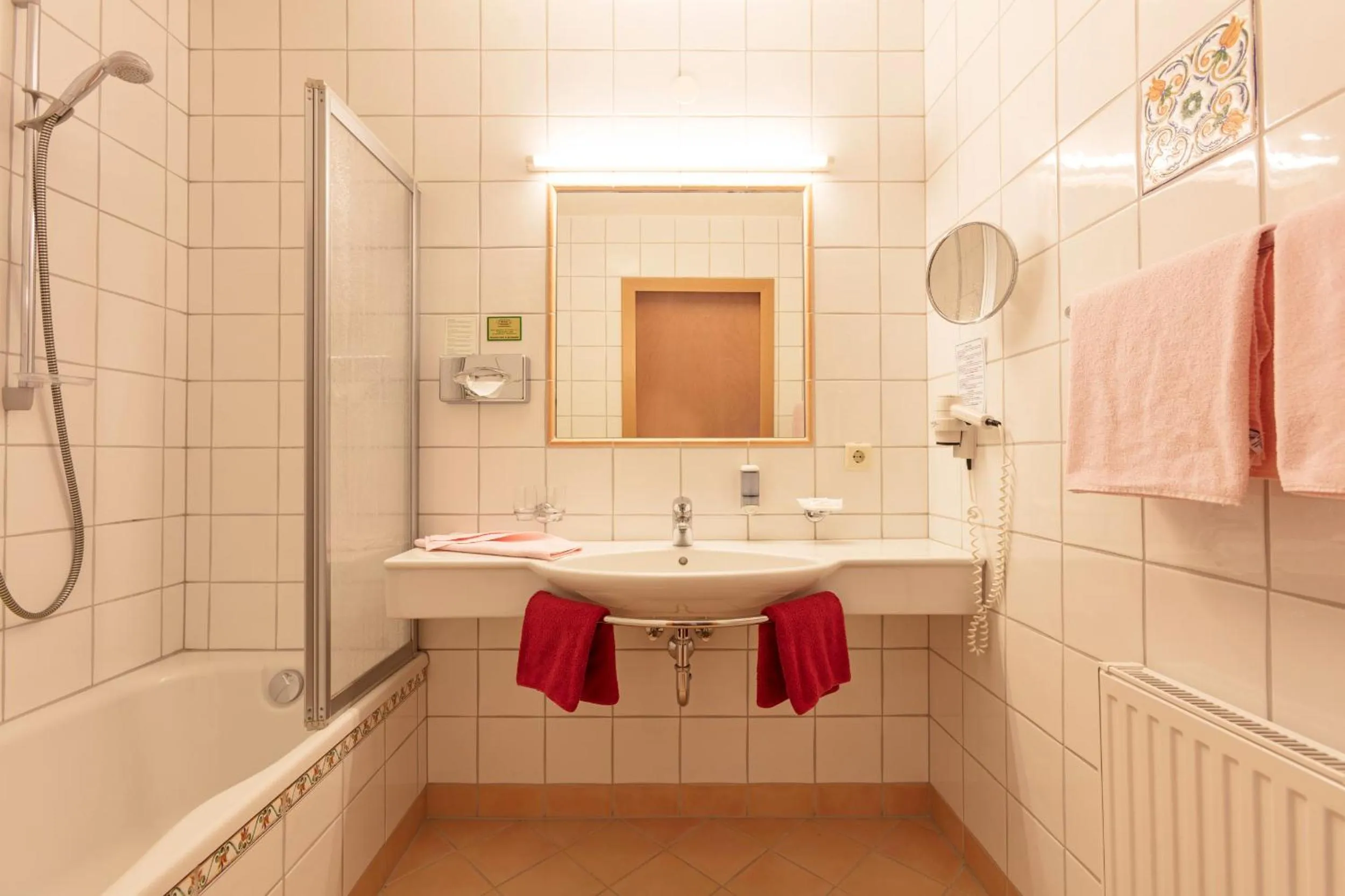 Bathroom in Hotel Andreas Hofer