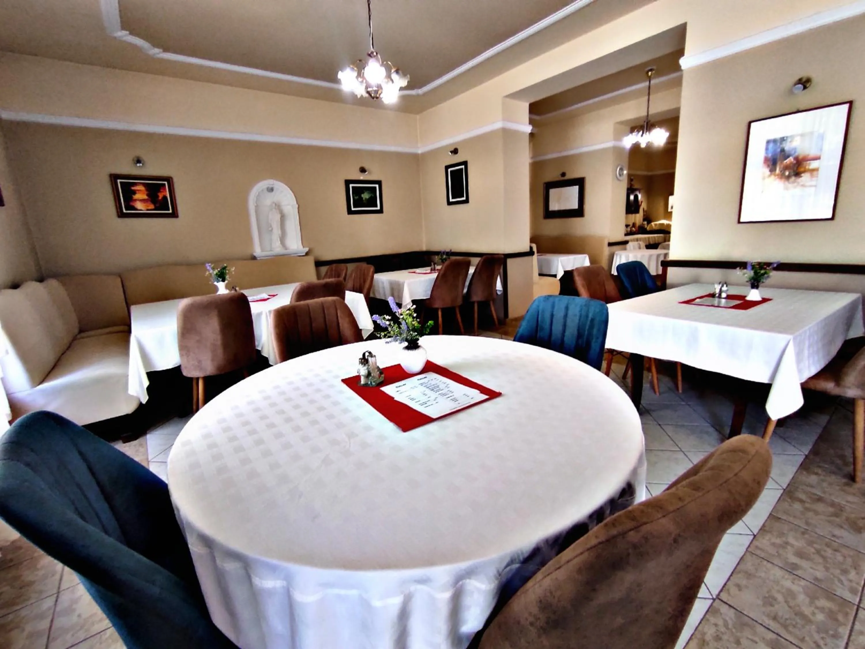 Restaurant/places to eat in Átrium Hotel Harkány