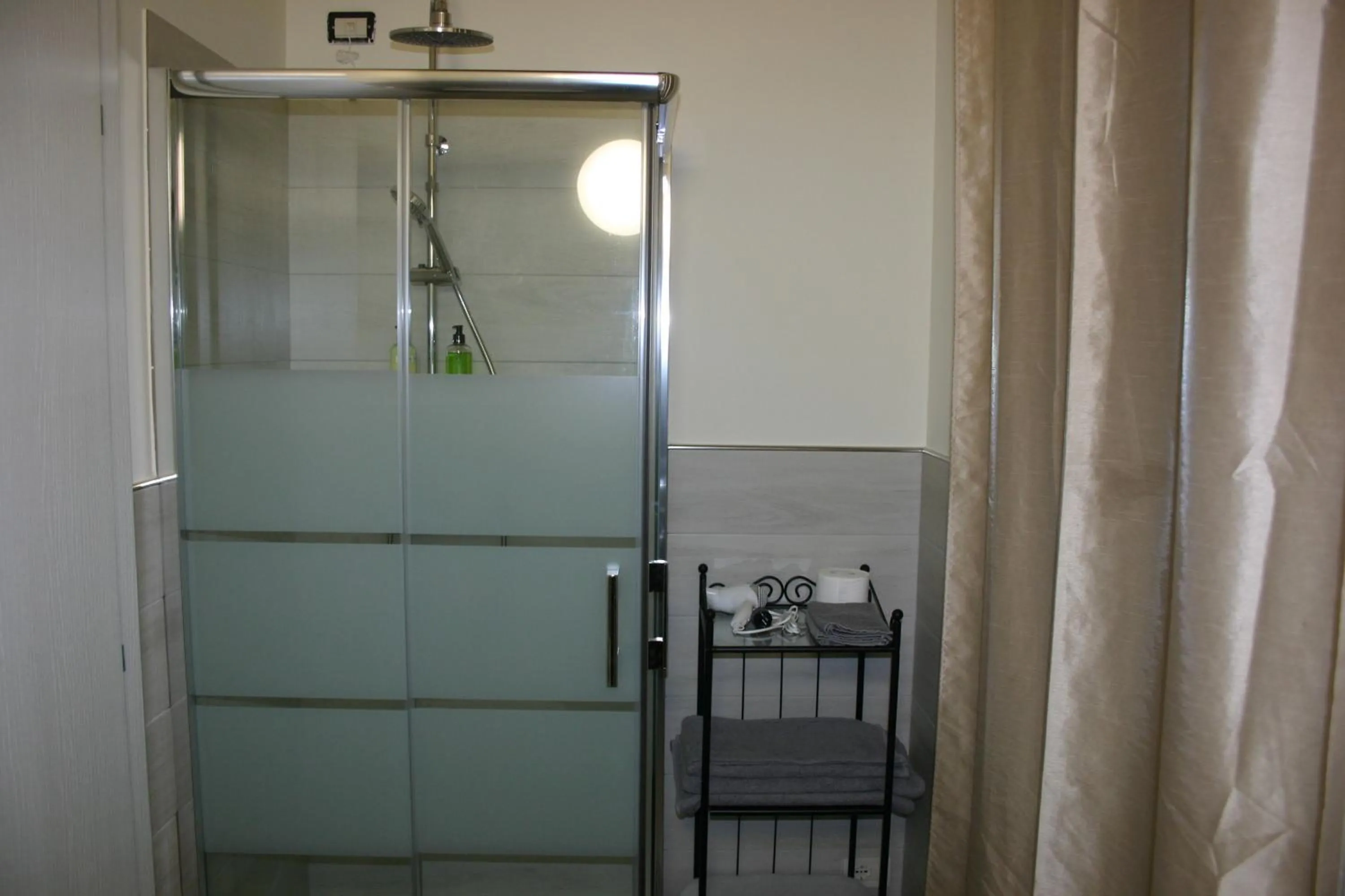 Via Venezia Accomodating Solutions
