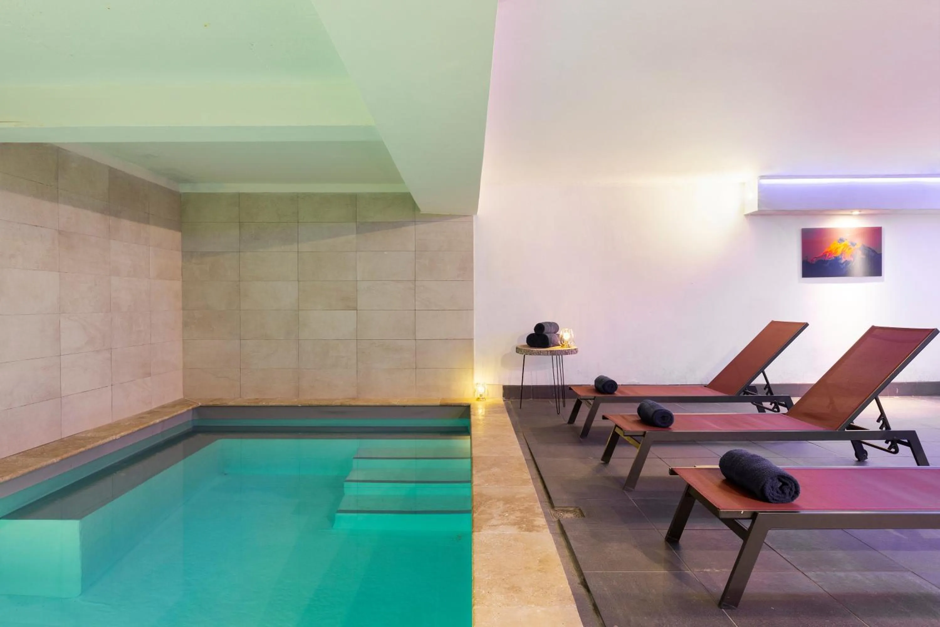 Swimming pool in SOWELL RESIDENCES Pierre Blanche