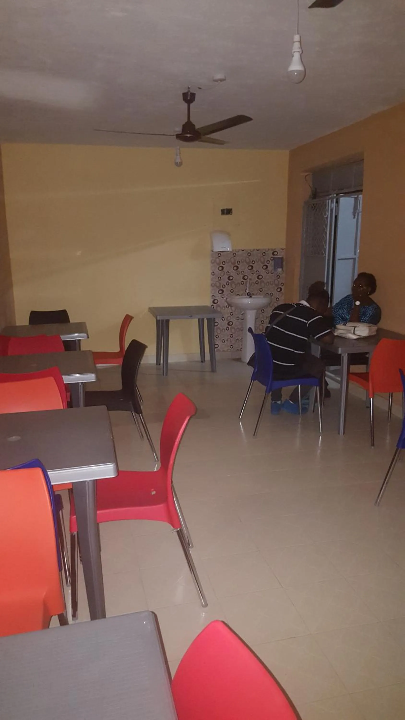 Restaurant/places to eat in Viriko Boarding House