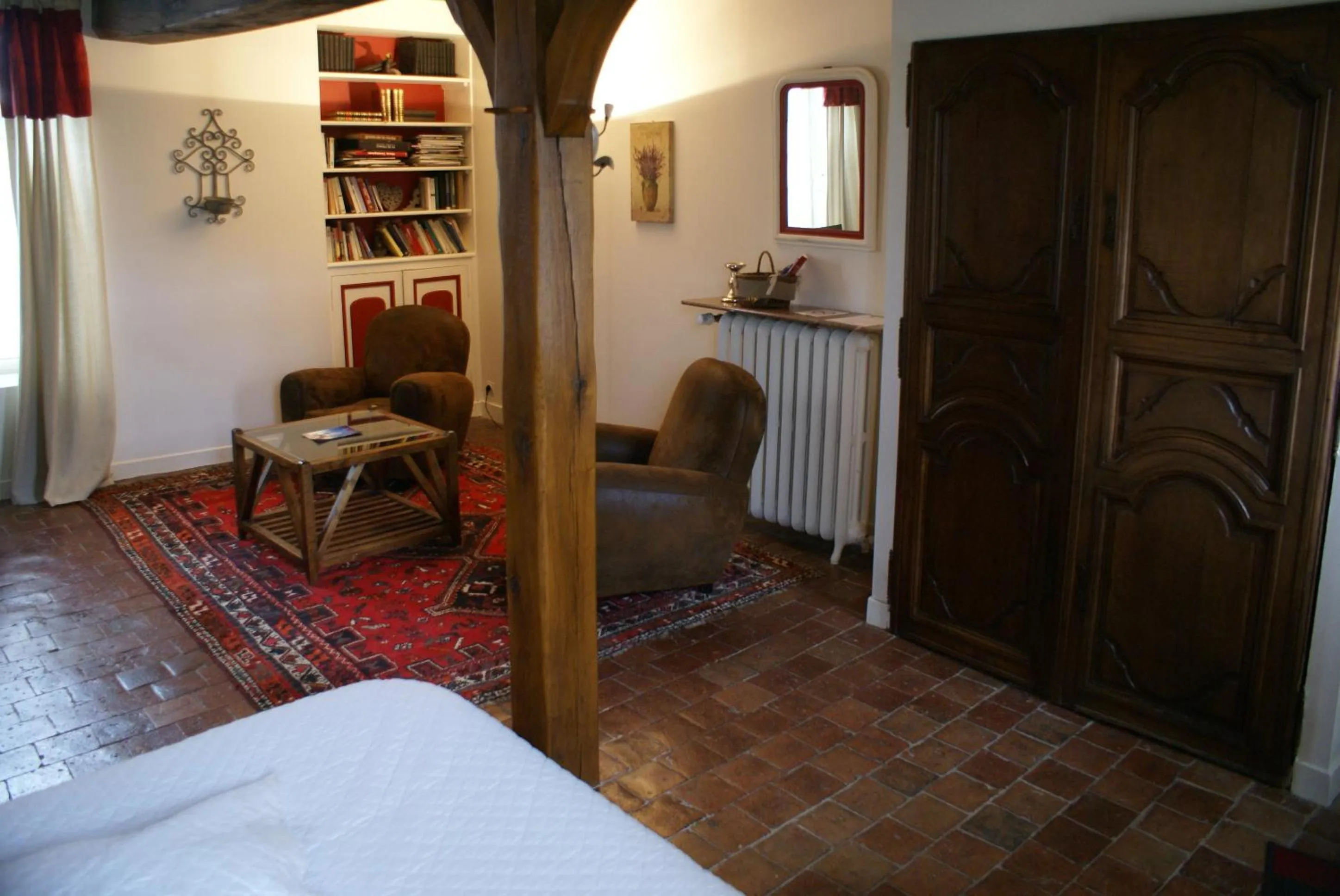 Photo of the whole room in Le Béguinage