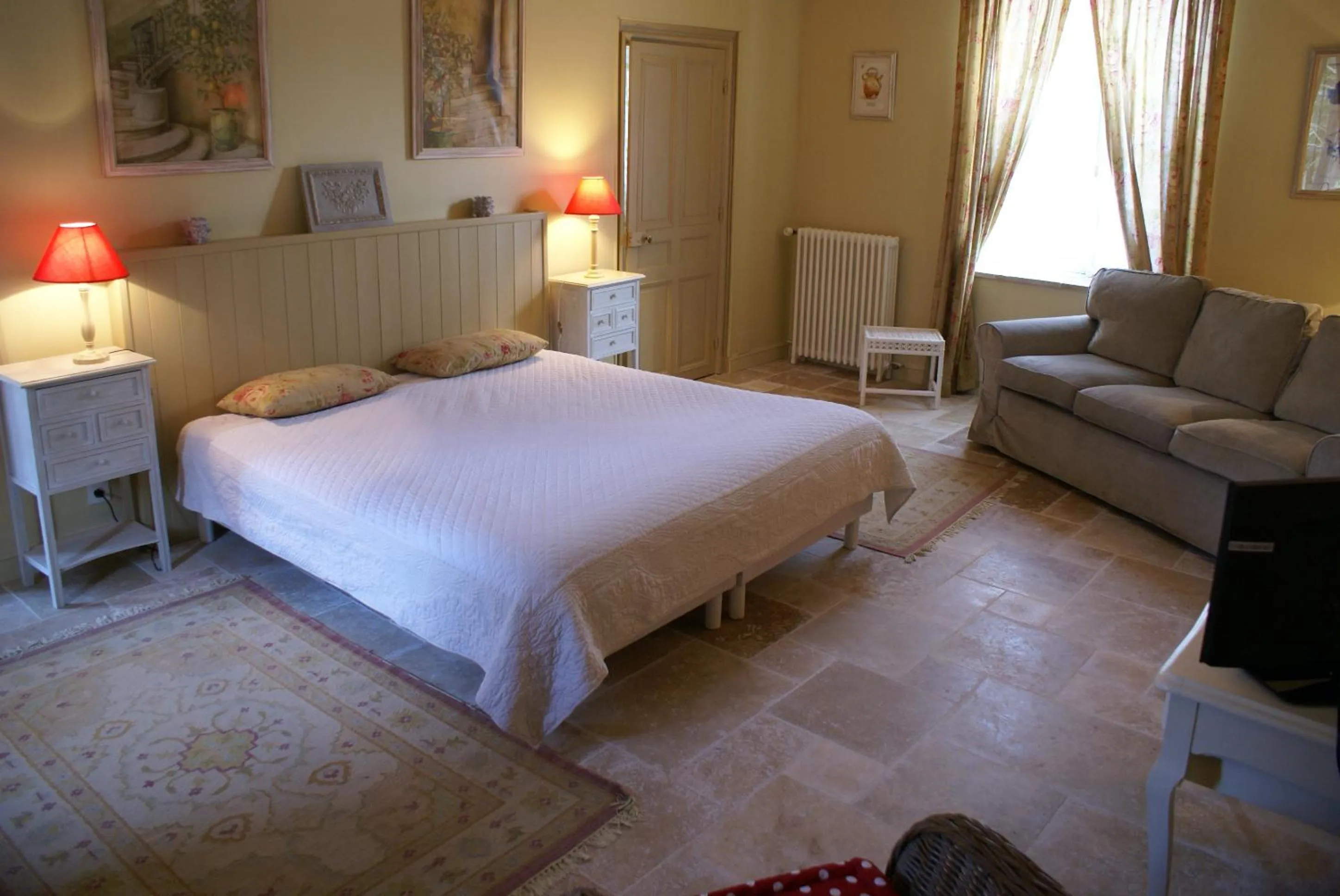 Photo of the whole room, Bed in Le Béguinage