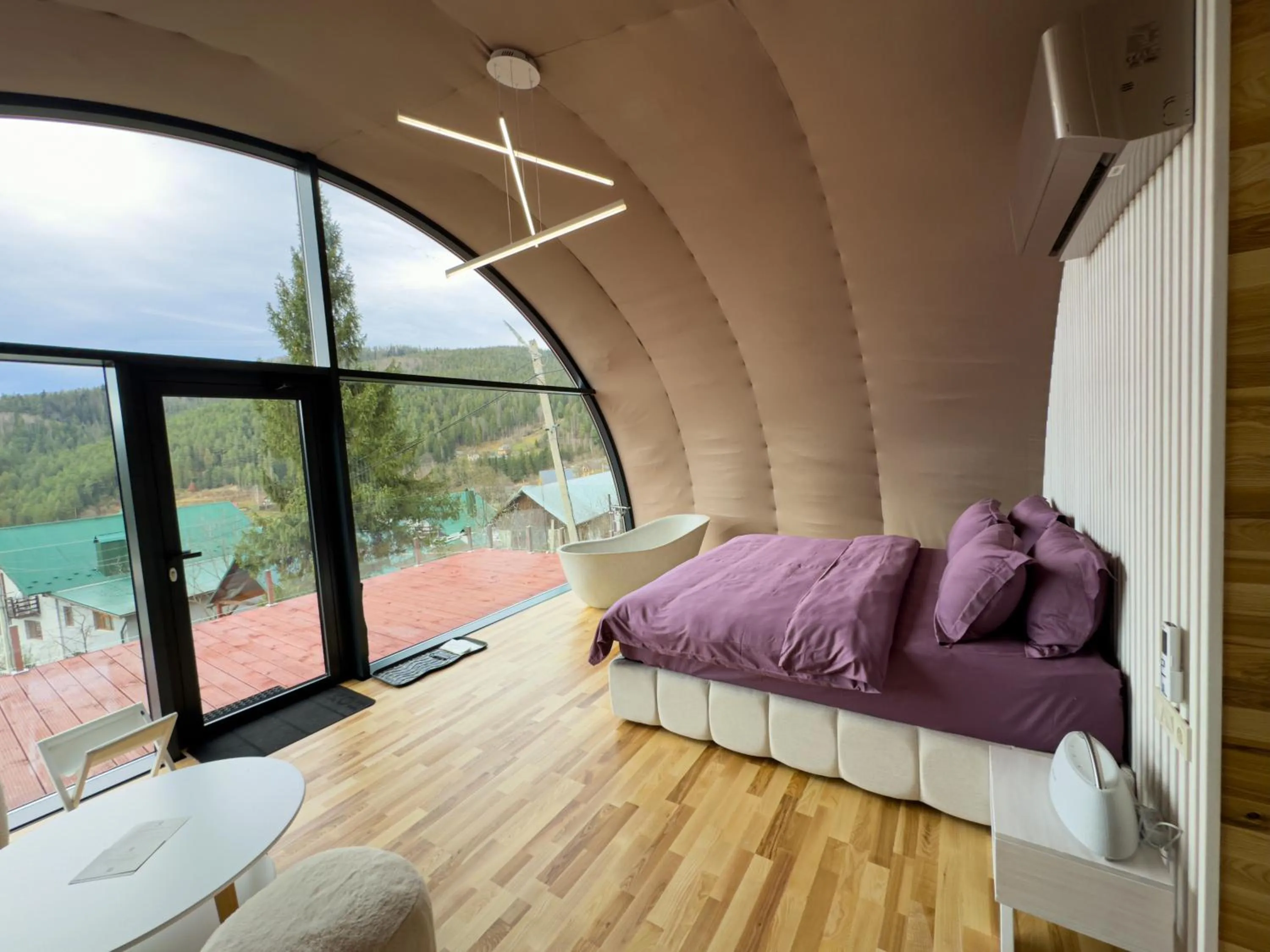 Bed in Wellland Hotel