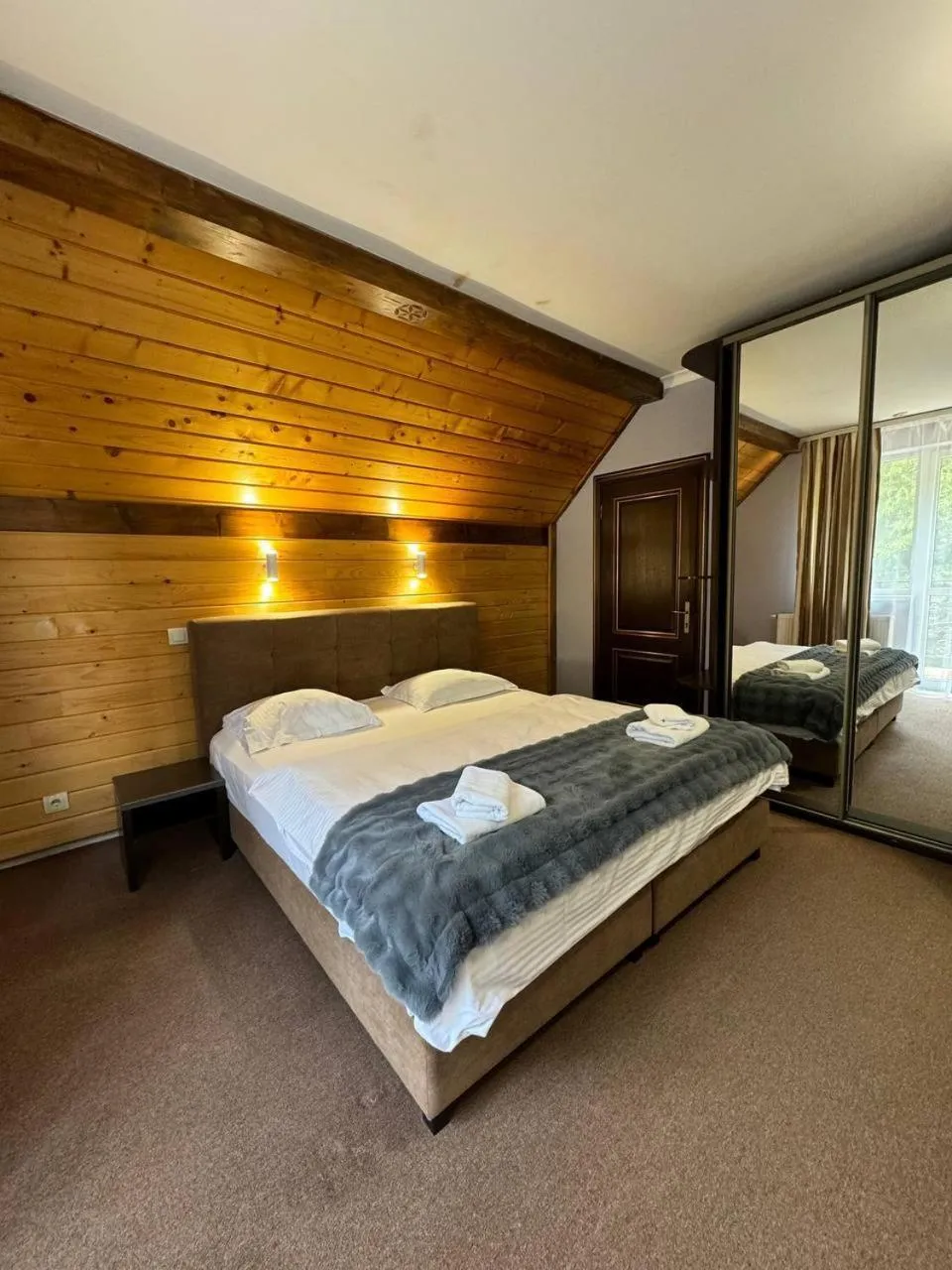 Bed in Wellland Hotel