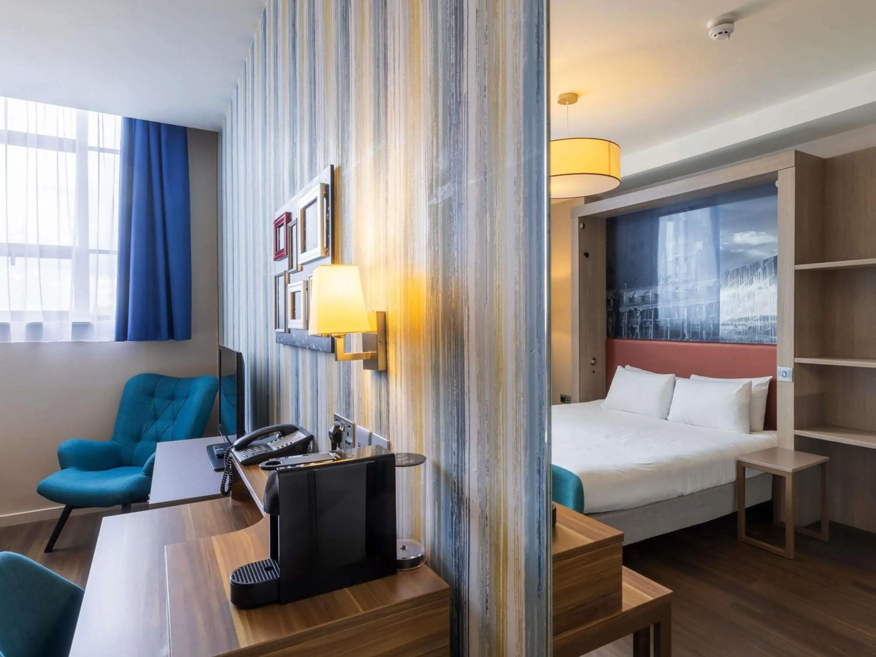 Bedroom, Bed in Aparthotel Adagio Liverpool City Centre