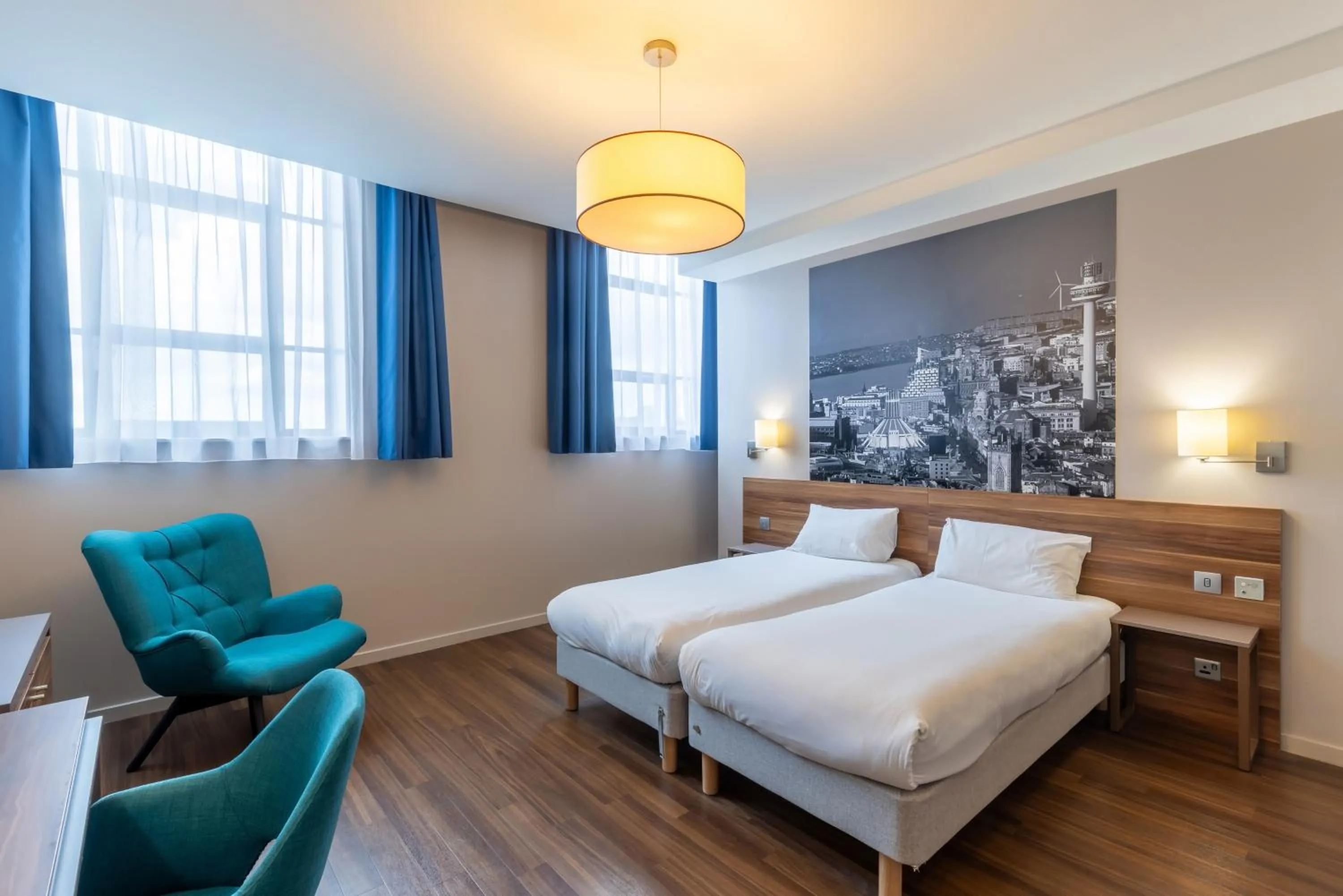 Bed in Aparthotel Adagio Liverpool City Centre