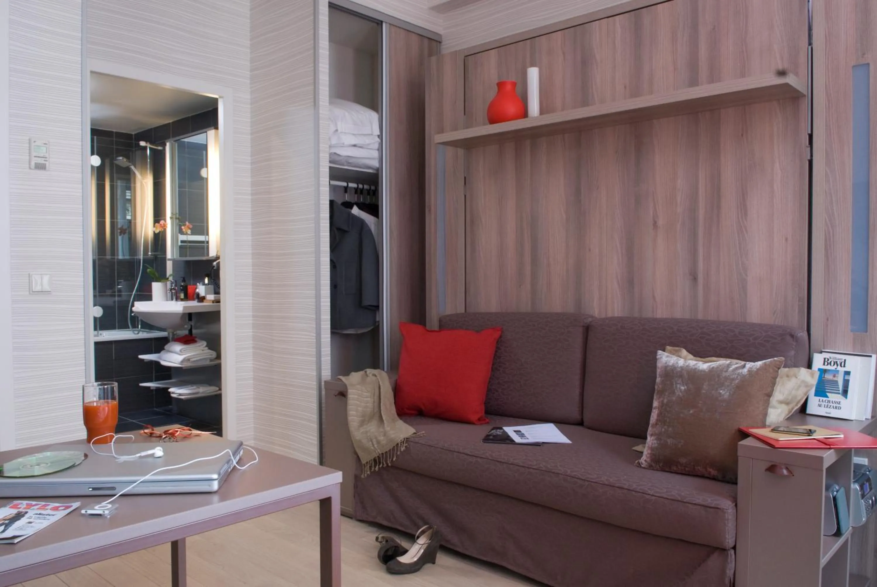 TV and multimedia in Aparthotel Adagio Liverpool City Centre