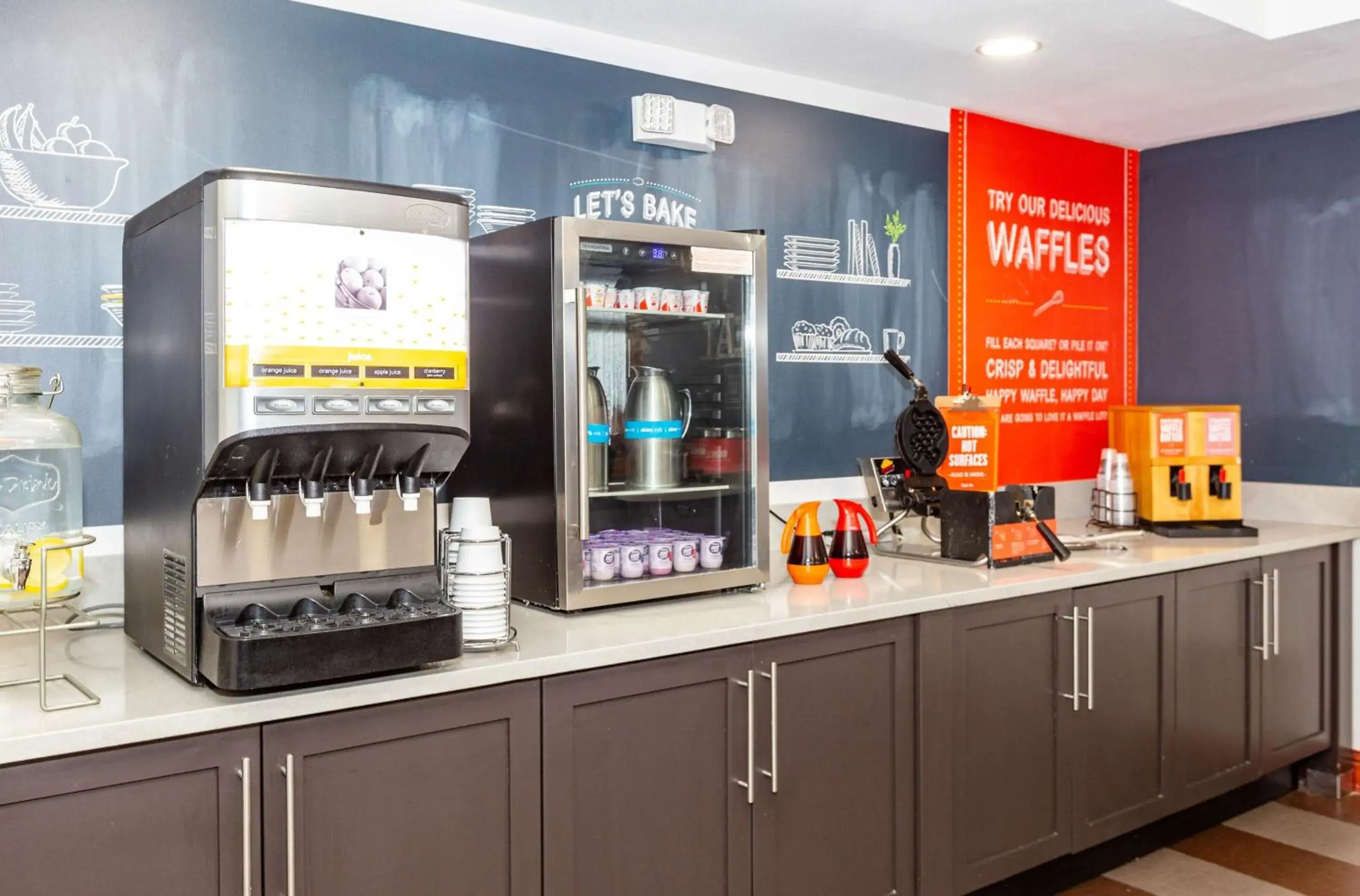 Breakfast in Hampton Inn & Suites Fort Worth-West-I-30 Breakfast in Hampton Inn & Suites Fort Worth-West-I-30