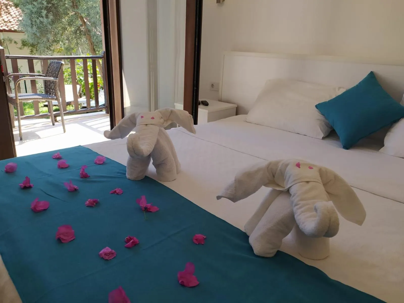 Photo of the whole room in Alya Hotel Göcek