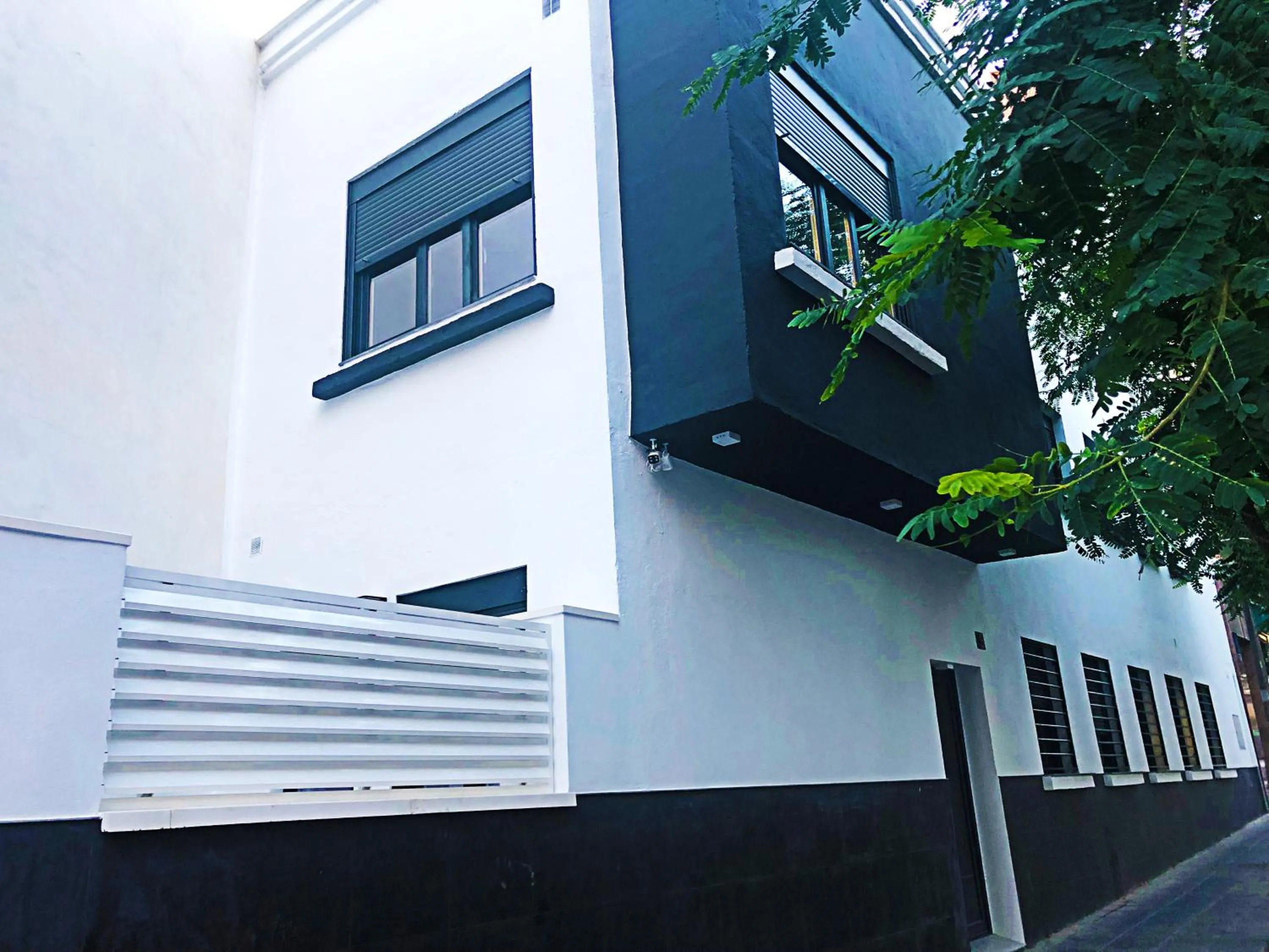 Property building in BF Rooms Almeria Centro