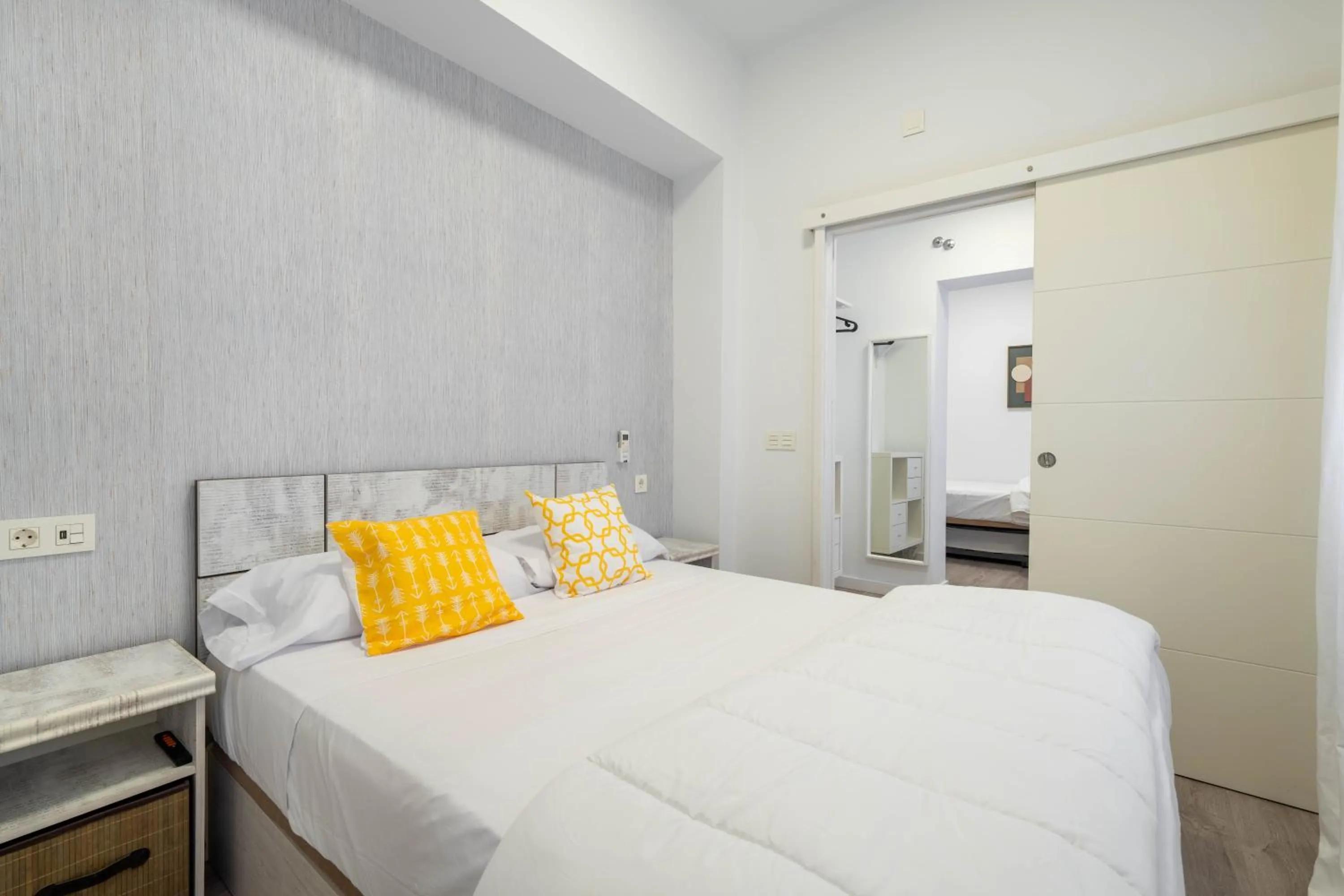 Bed in BF Rooms Almeria Centro