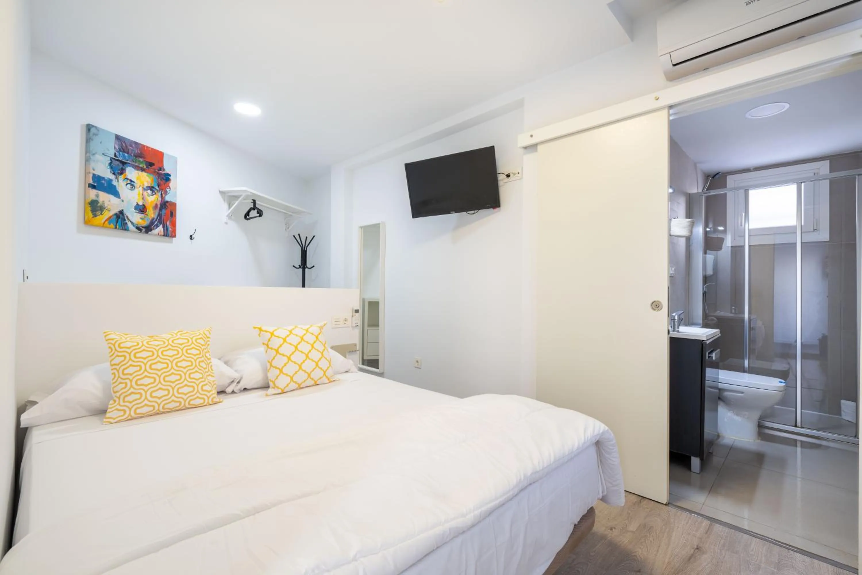 Bed in BF Rooms Almeria Centro