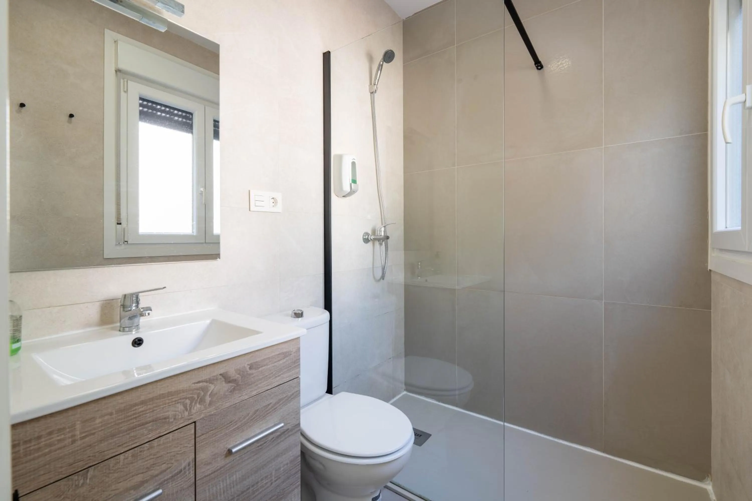 Bathroom in BF Rooms Almeria Centro