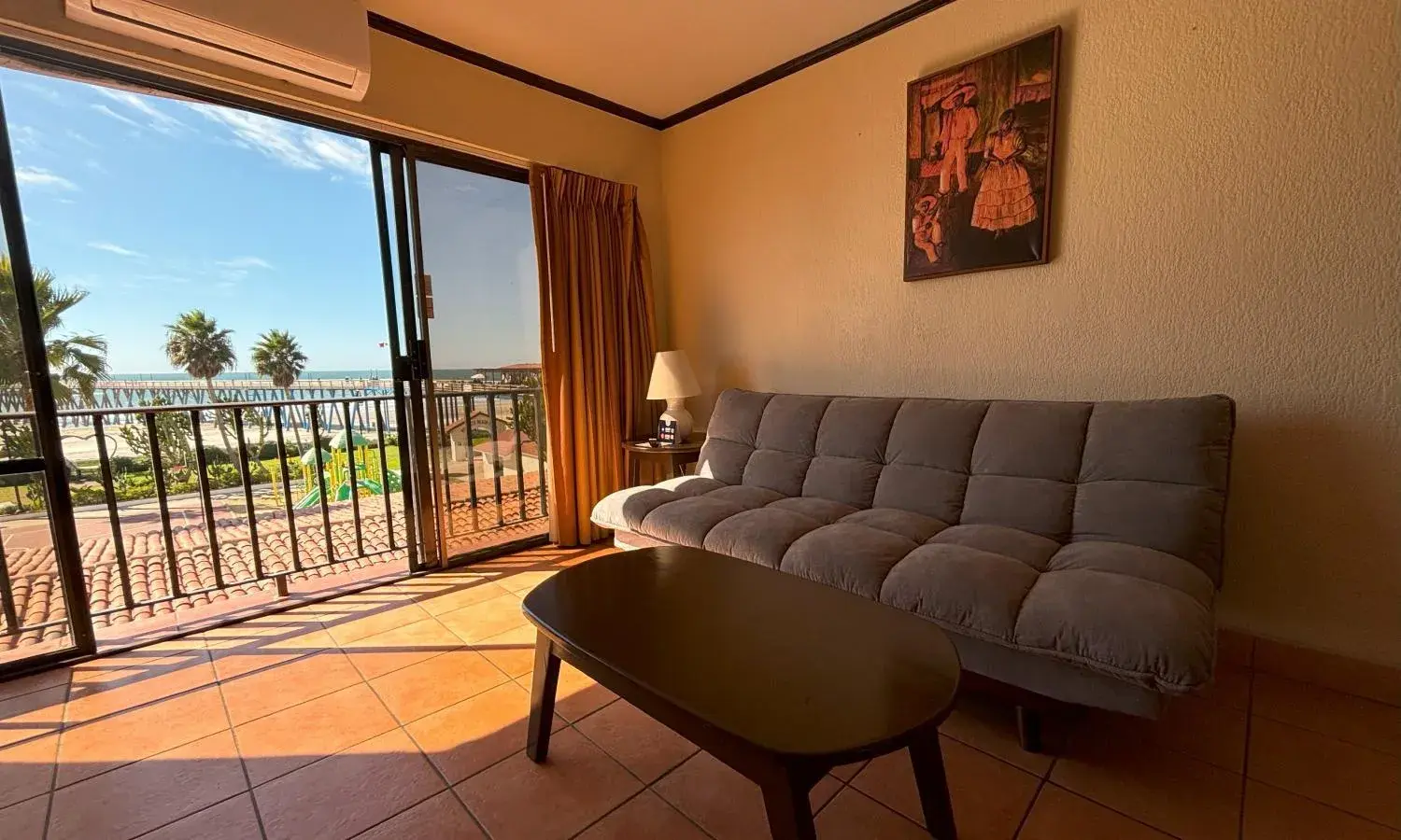 One-Bedroom Suite in Rosarito Beach Hotel One-Bedroom Suite in Rosarito Beach Hotel