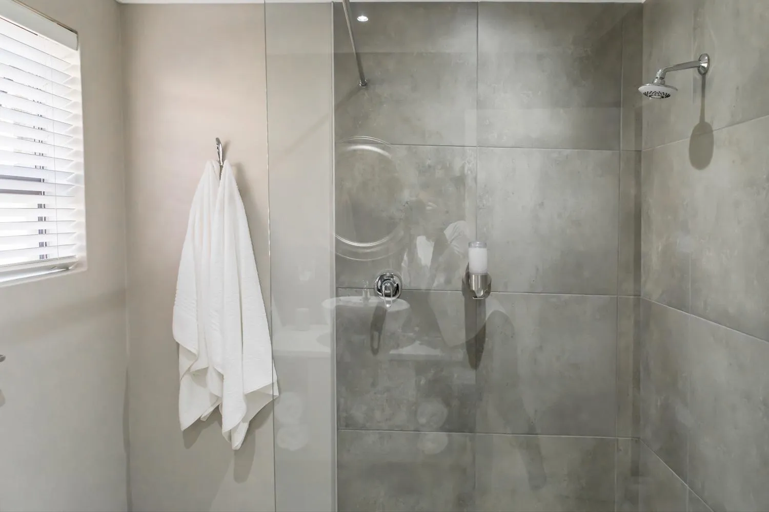 Bathroom in Wagtails Guest House