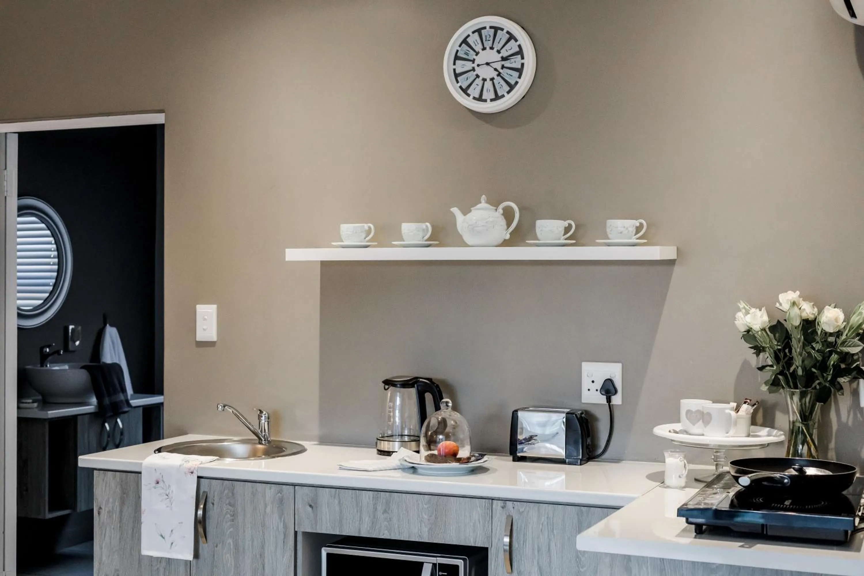 Kitchen or kitchenette in Wagtails Guest House