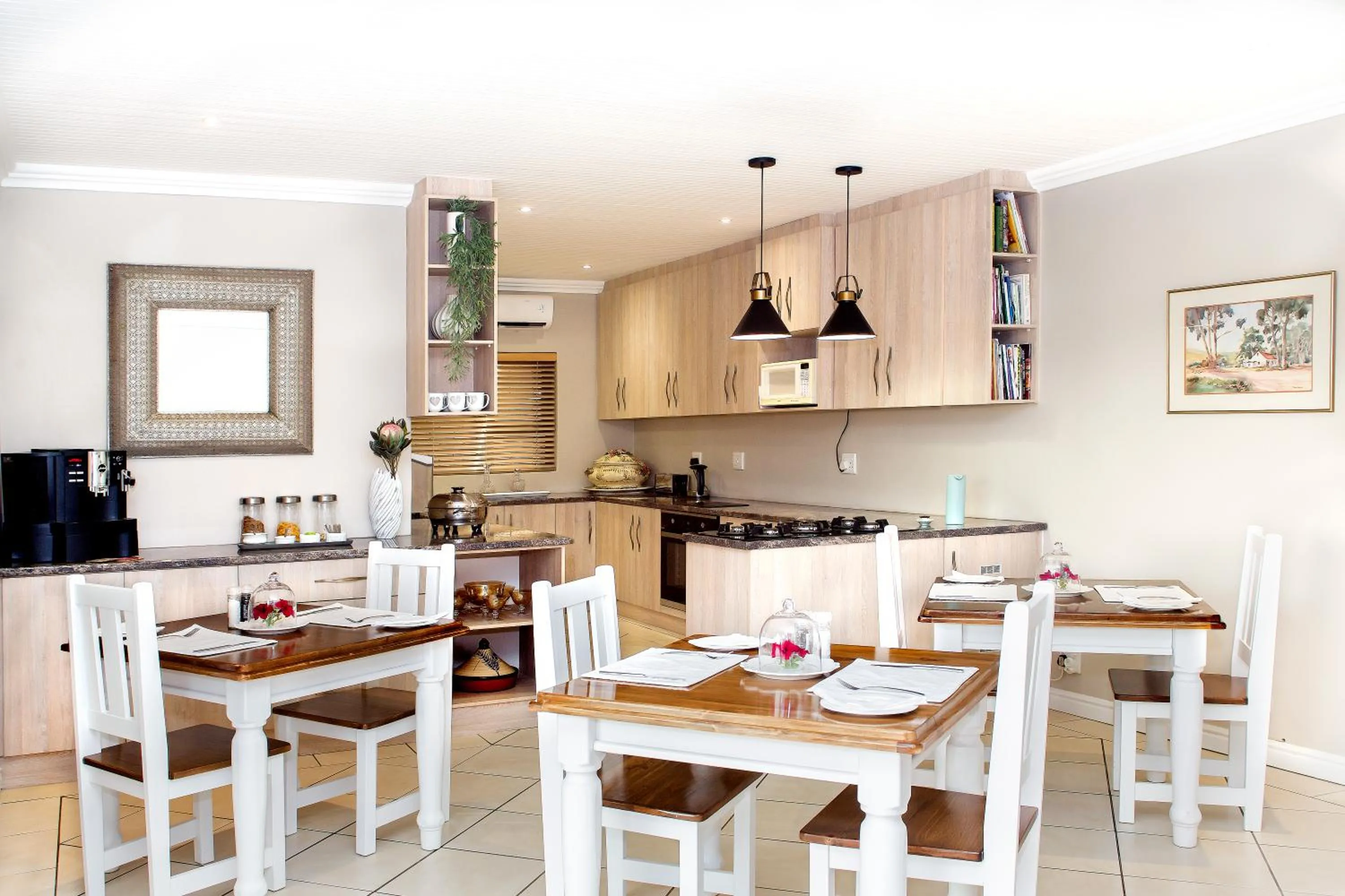 Dining area in Wagtails Guest House