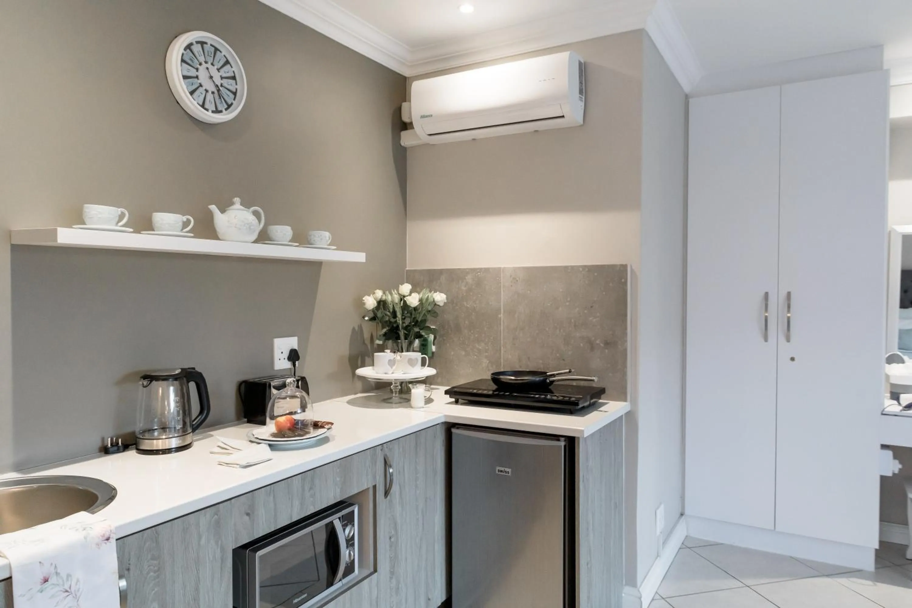 Kitchen or kitchenette in Wagtails Guest House