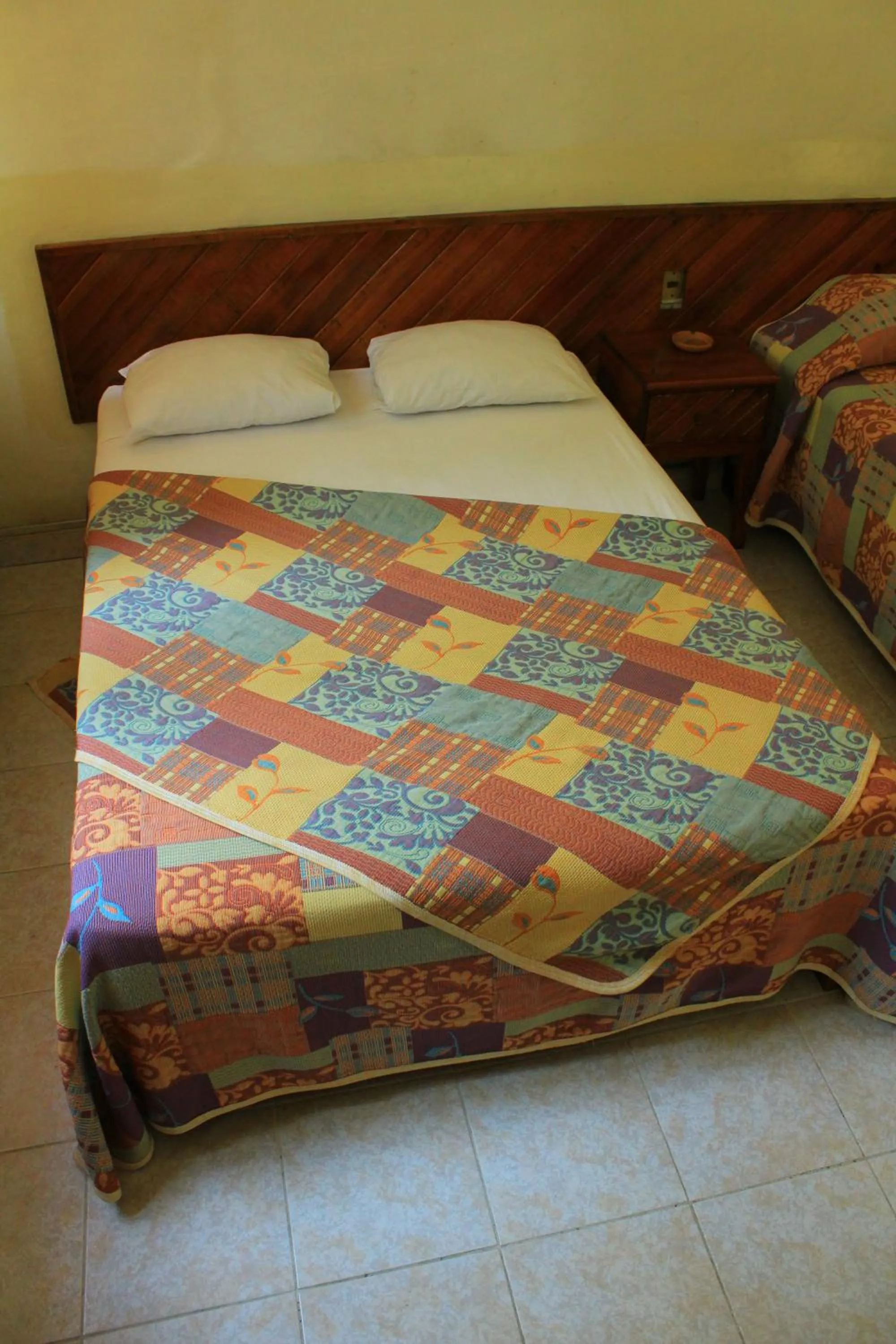 Bed in Hotel Avenida