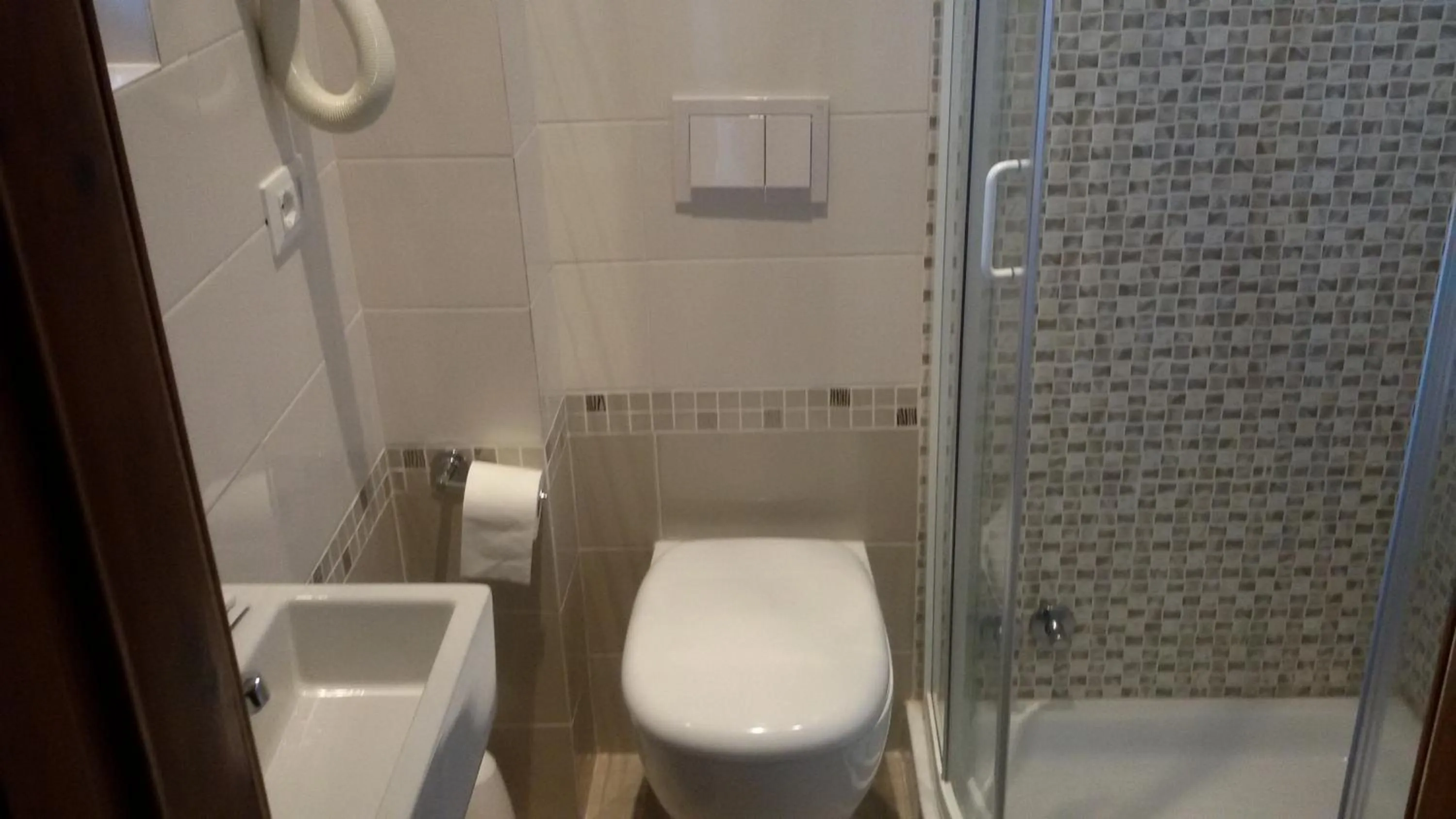 Bathroom in Hotel Prati