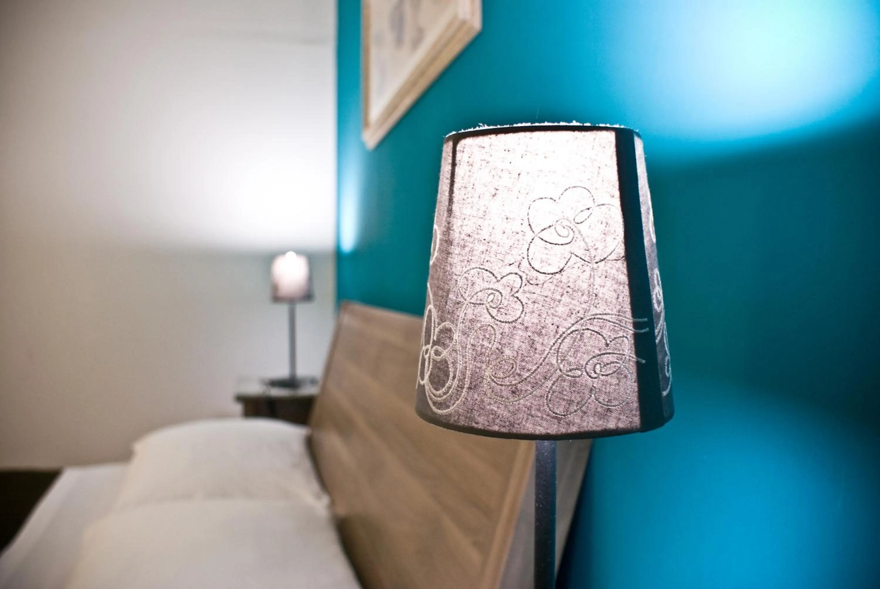 Decorative detail, Bed in Metropolis B&B