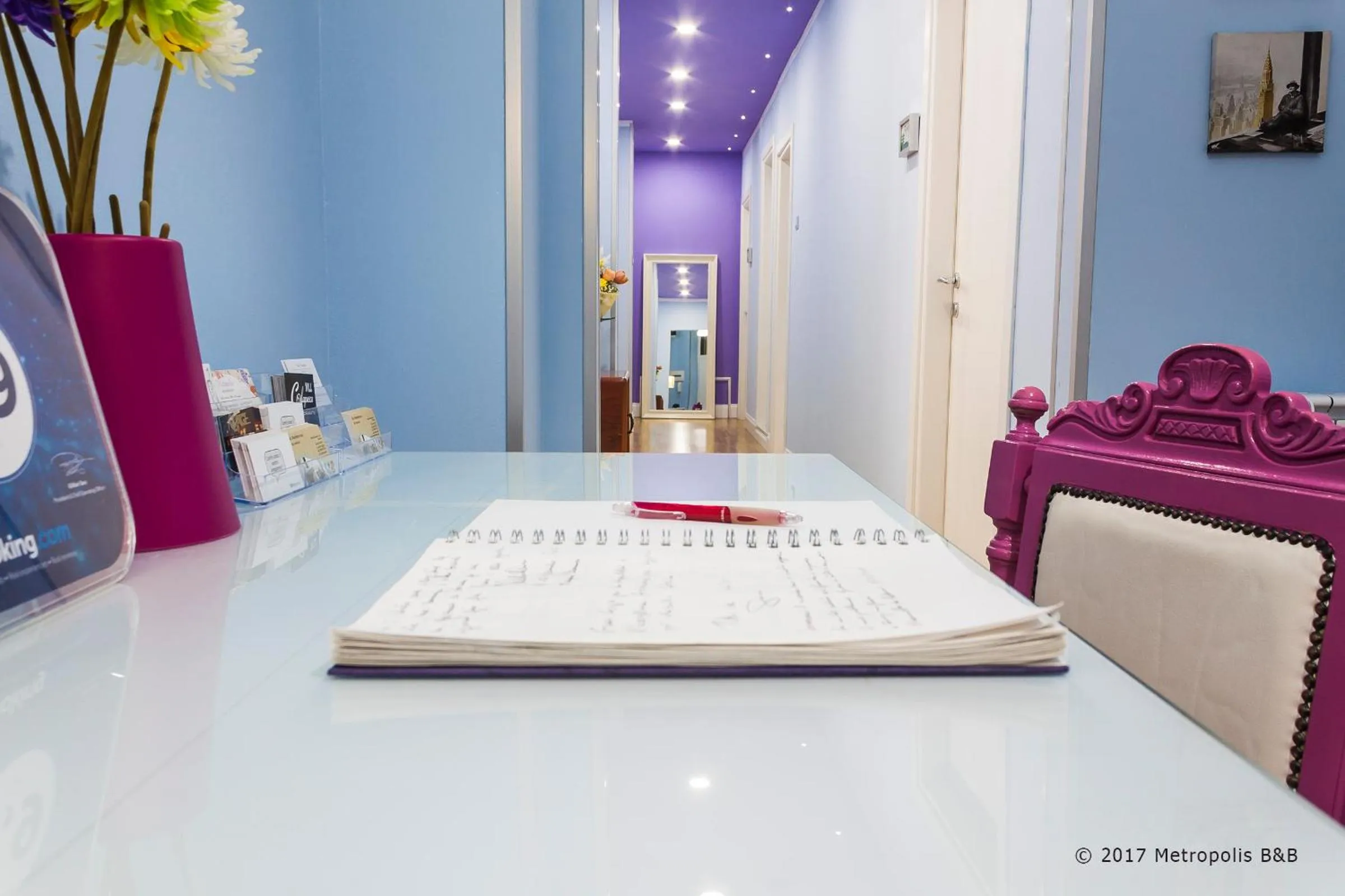 Lobby or reception in Metropolis B&B