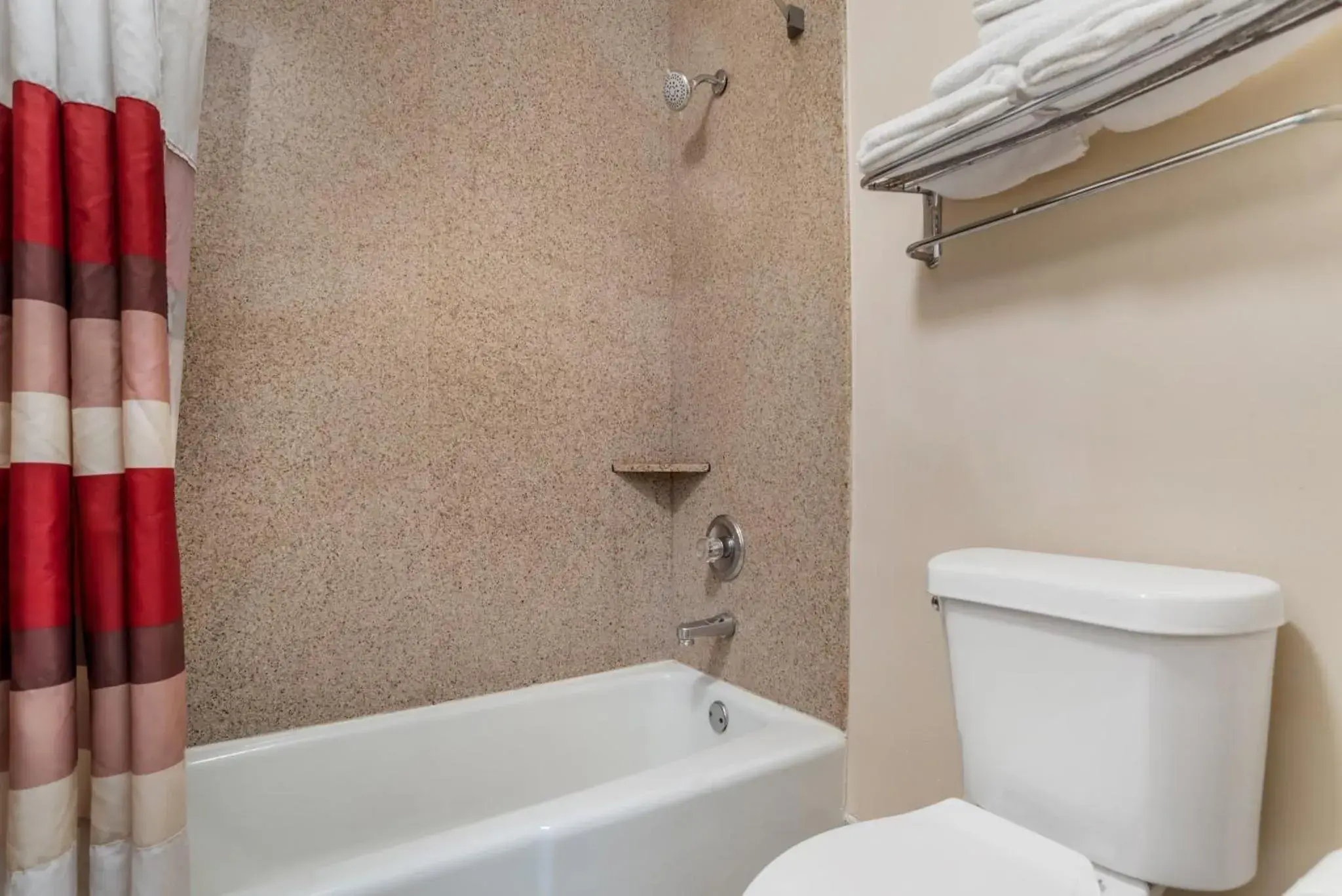 Bathroom in Red Roof Inn Montgomery - Midtown Bathroom in Red Roof Inn Montgomery - Midtown