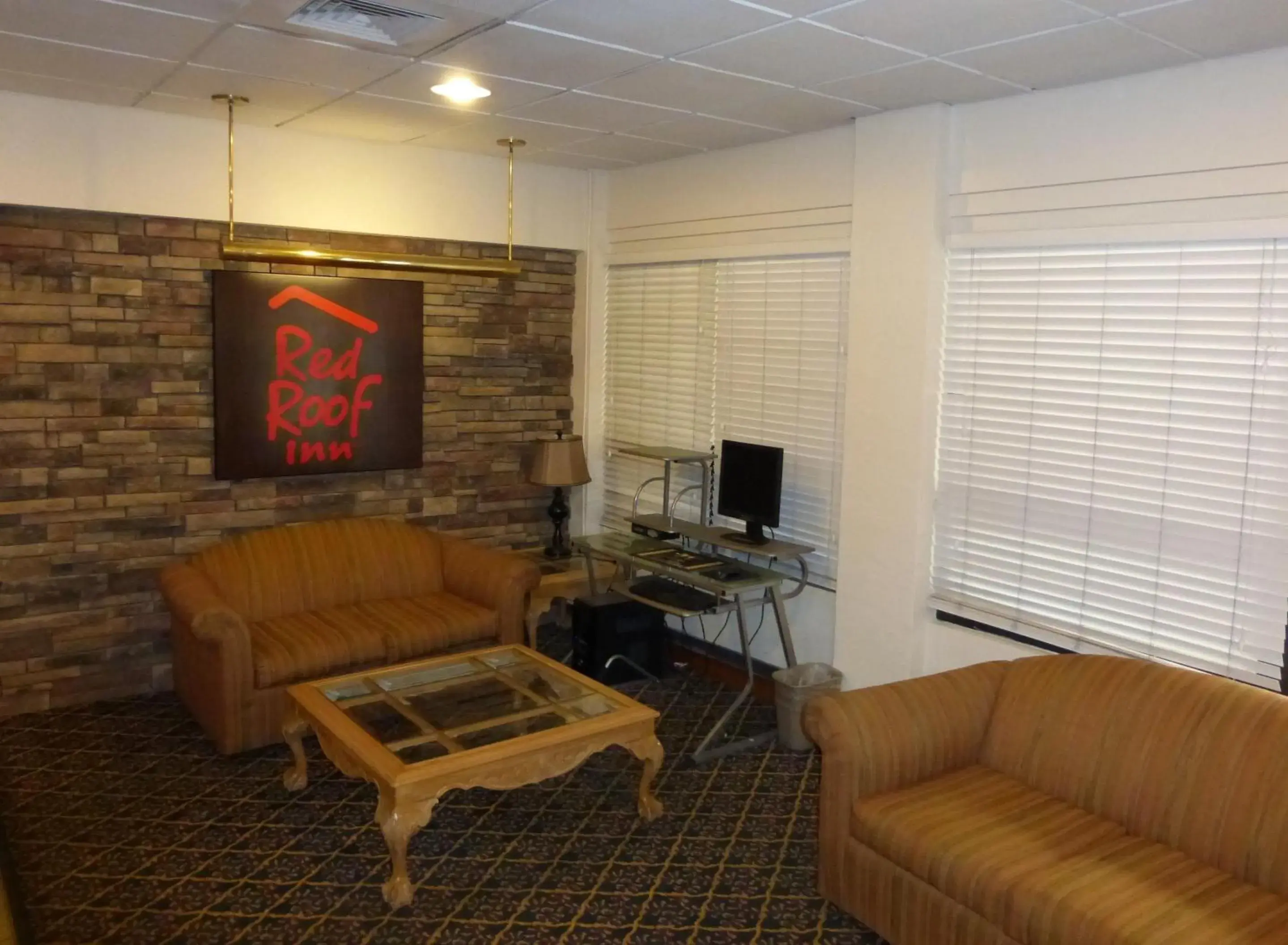 Lobby or reception, Seating Area in Red Roof Inn Montgomery - Midtown