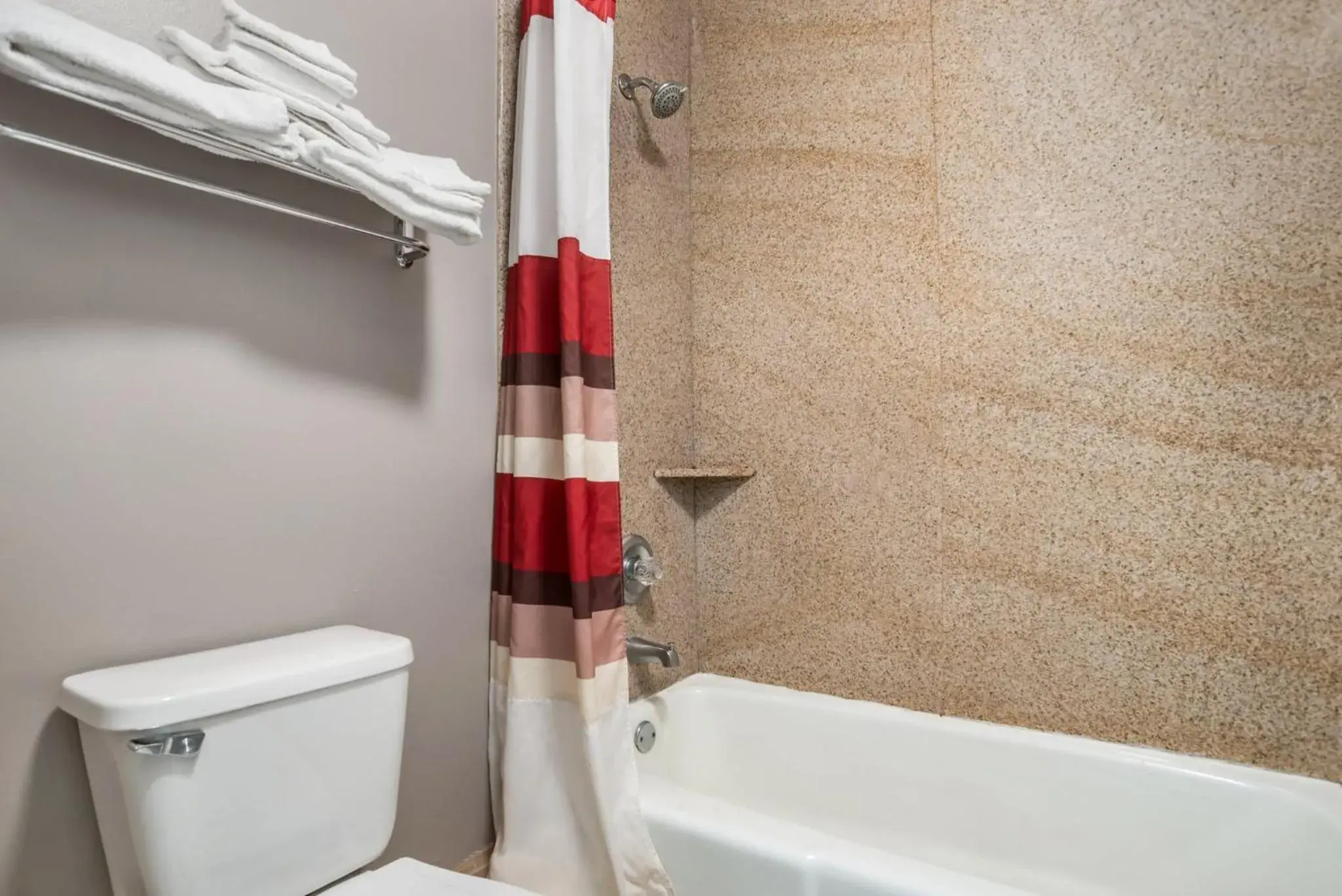 Bathroom in Red Roof Inn Montgomery - Midtown Bathroom in Red Roof Inn Montgomery - Midtown