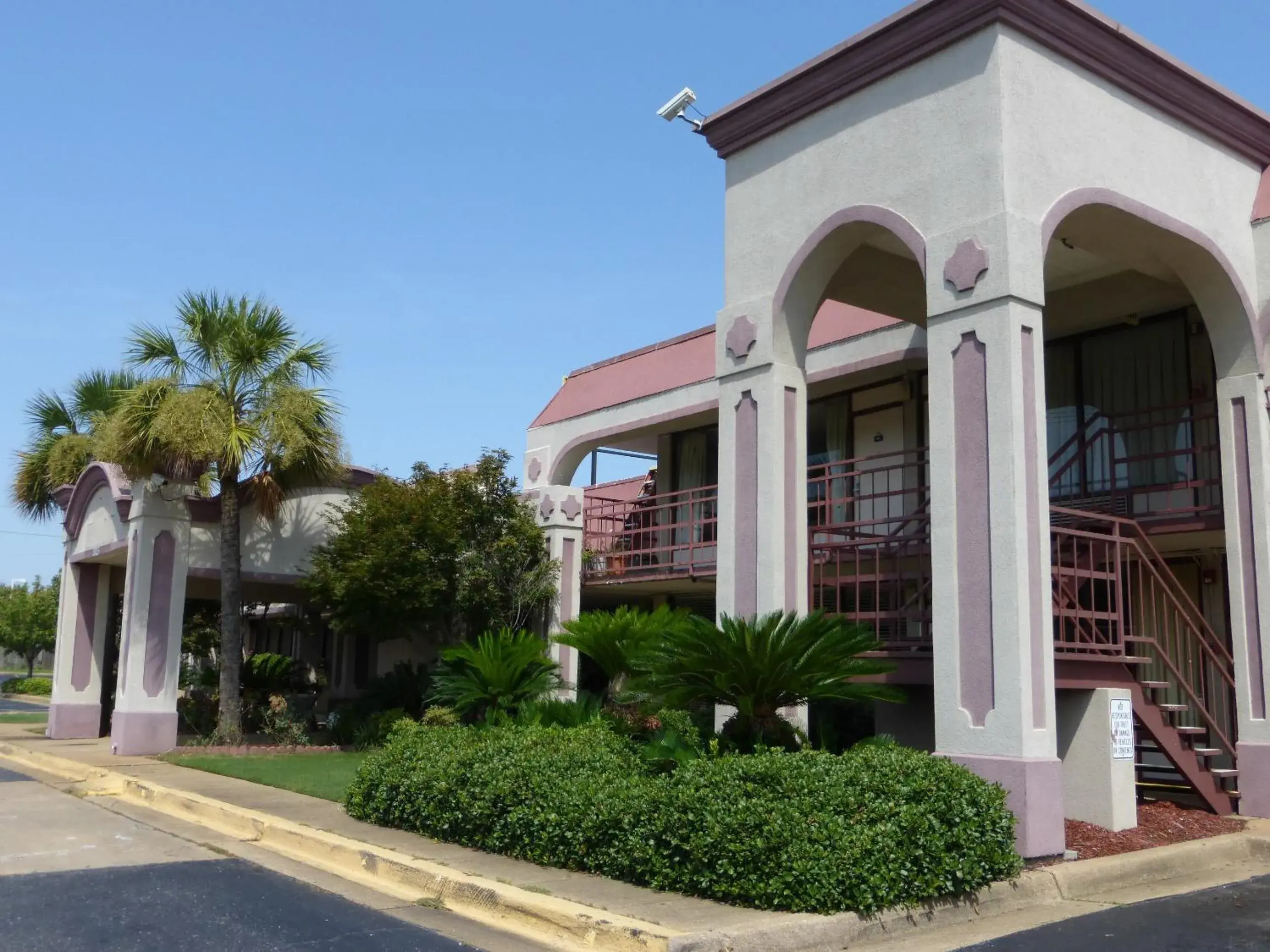 Property Building in Red Roof Inn Montgomery - Midtown