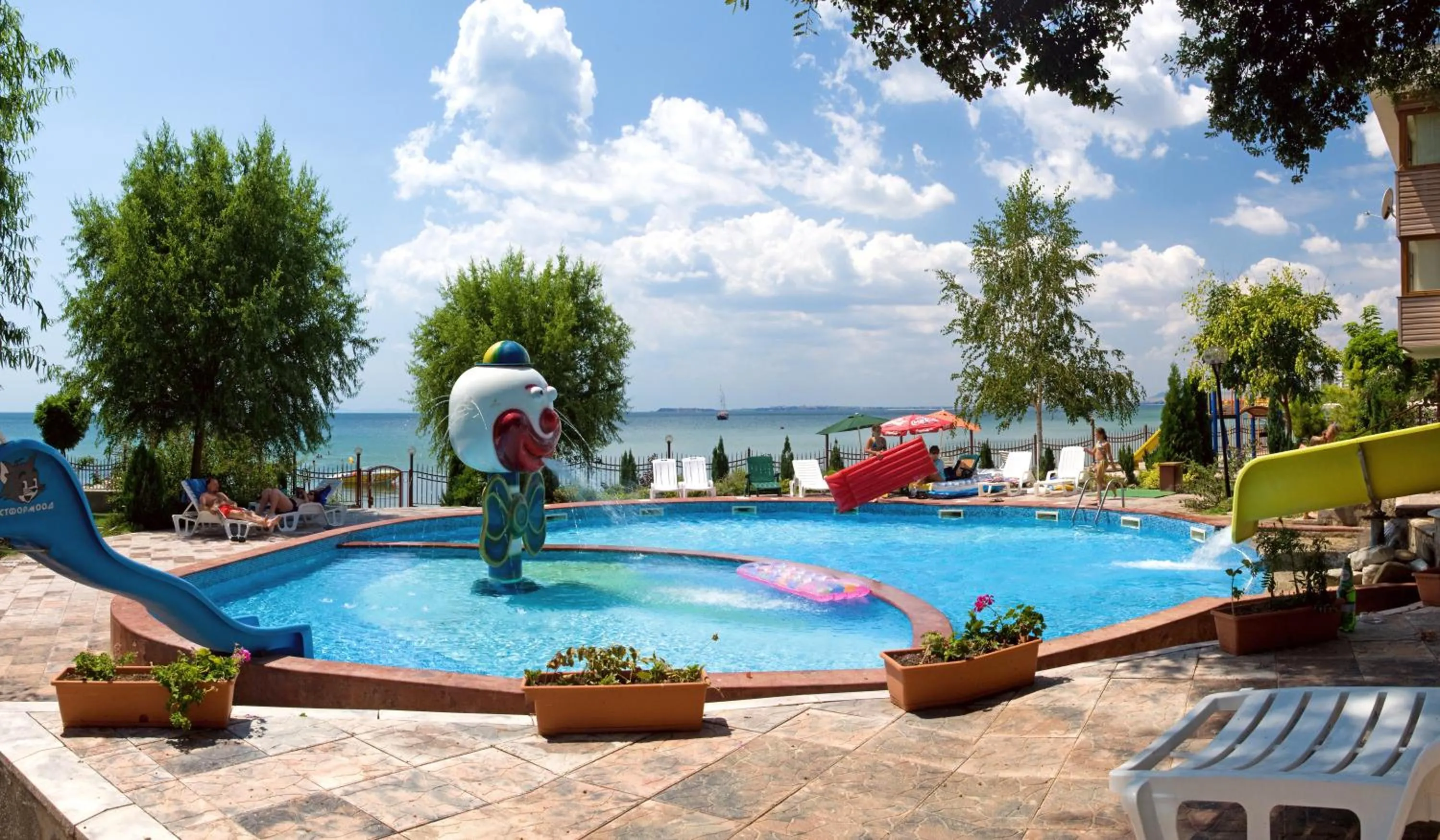 Messambria Beach Apartments