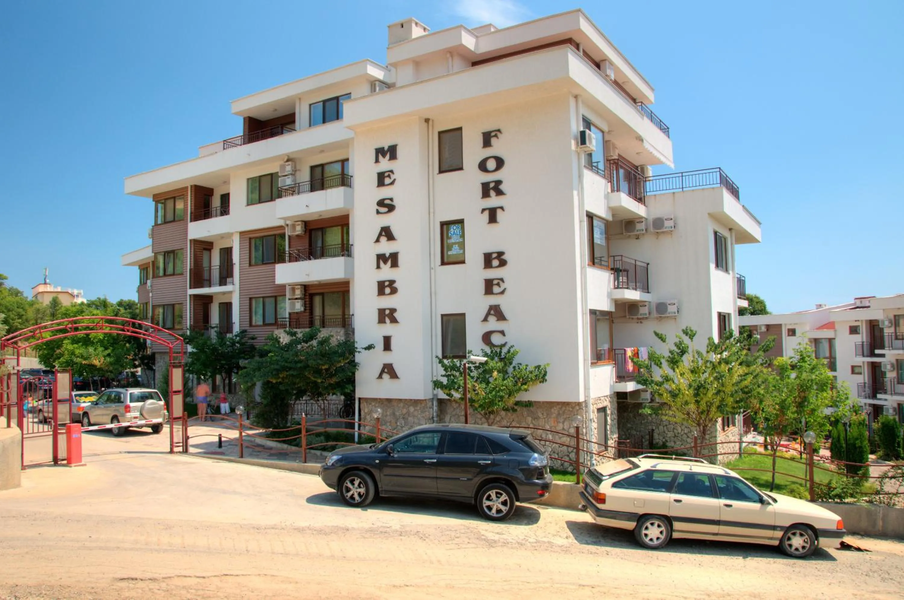 Messambria Beach Apartments