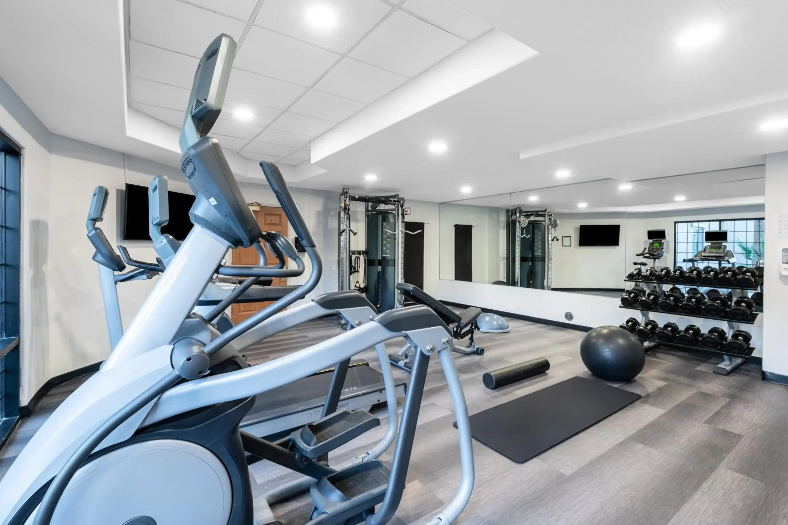 Fitness centre/facilities in Staybridge Suites Phoenix Glendale Sports Dist by IHG Fitness centre/facilities in Staybridge Suites Phoenix Glendale Sports Dist by IHG
