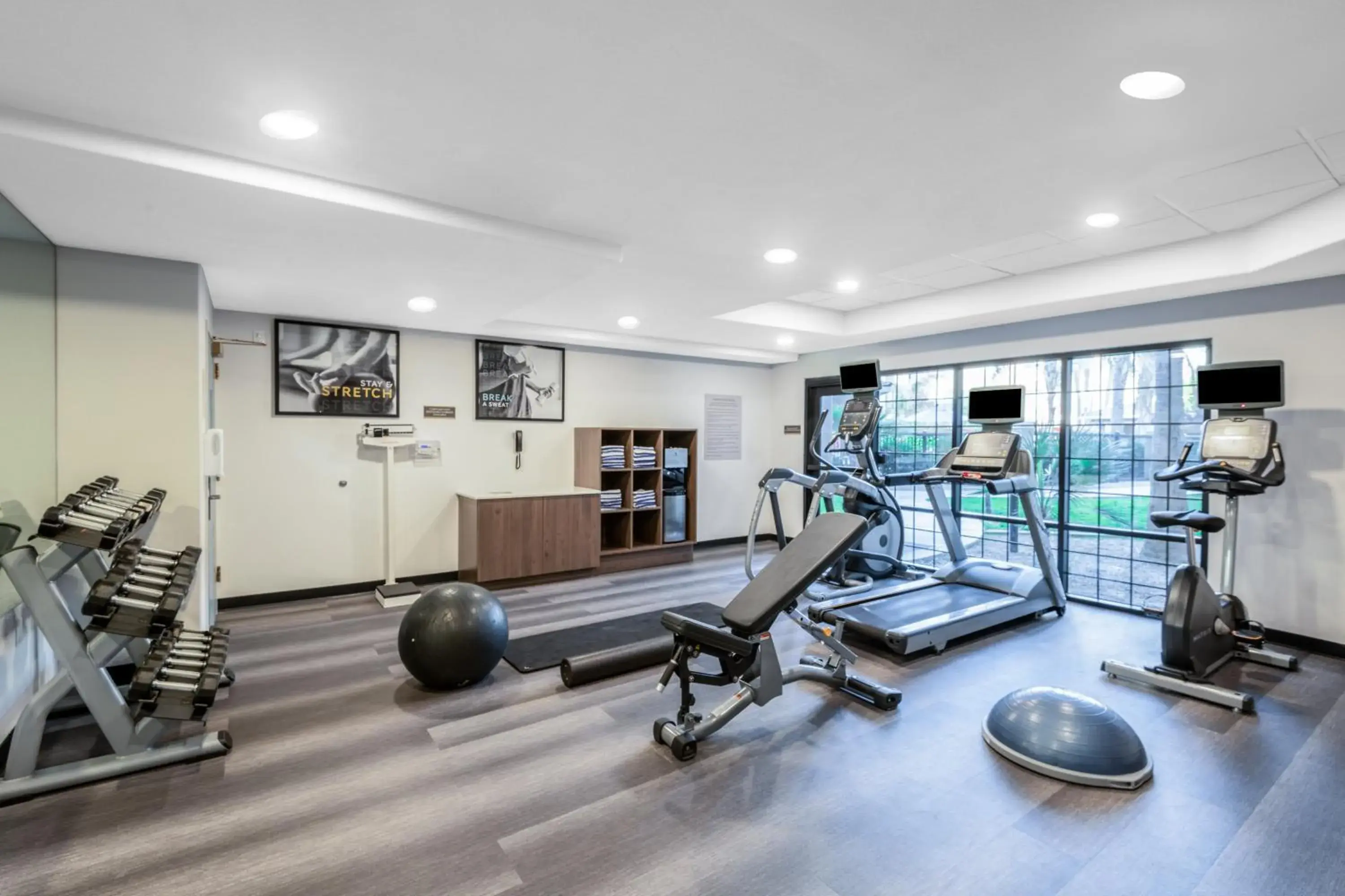 Fitness centre/facilities in Staybridge Suites Phoenix Glendale Sports Dist by IHG Fitness centre/facilities in Staybridge Suites Phoenix Glendale Sports Dist by IHG