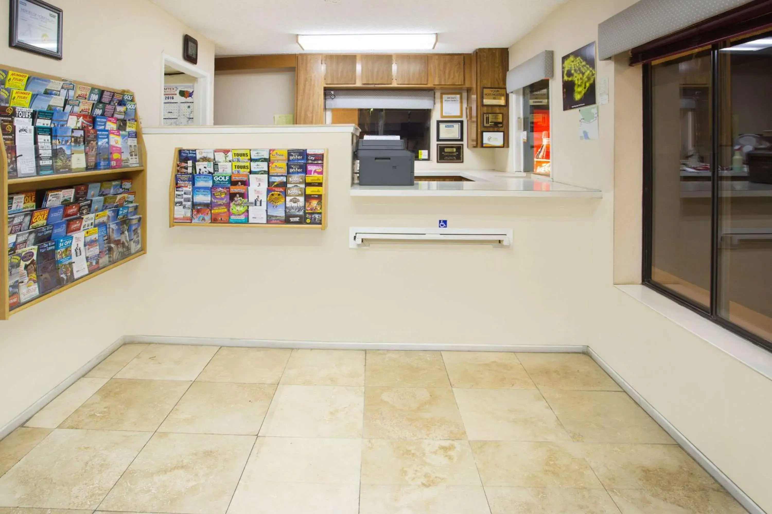 Lobby or reception in Travelodge by Wyndham Indio Lobby or reception in Travelodge by Wyndham Indio