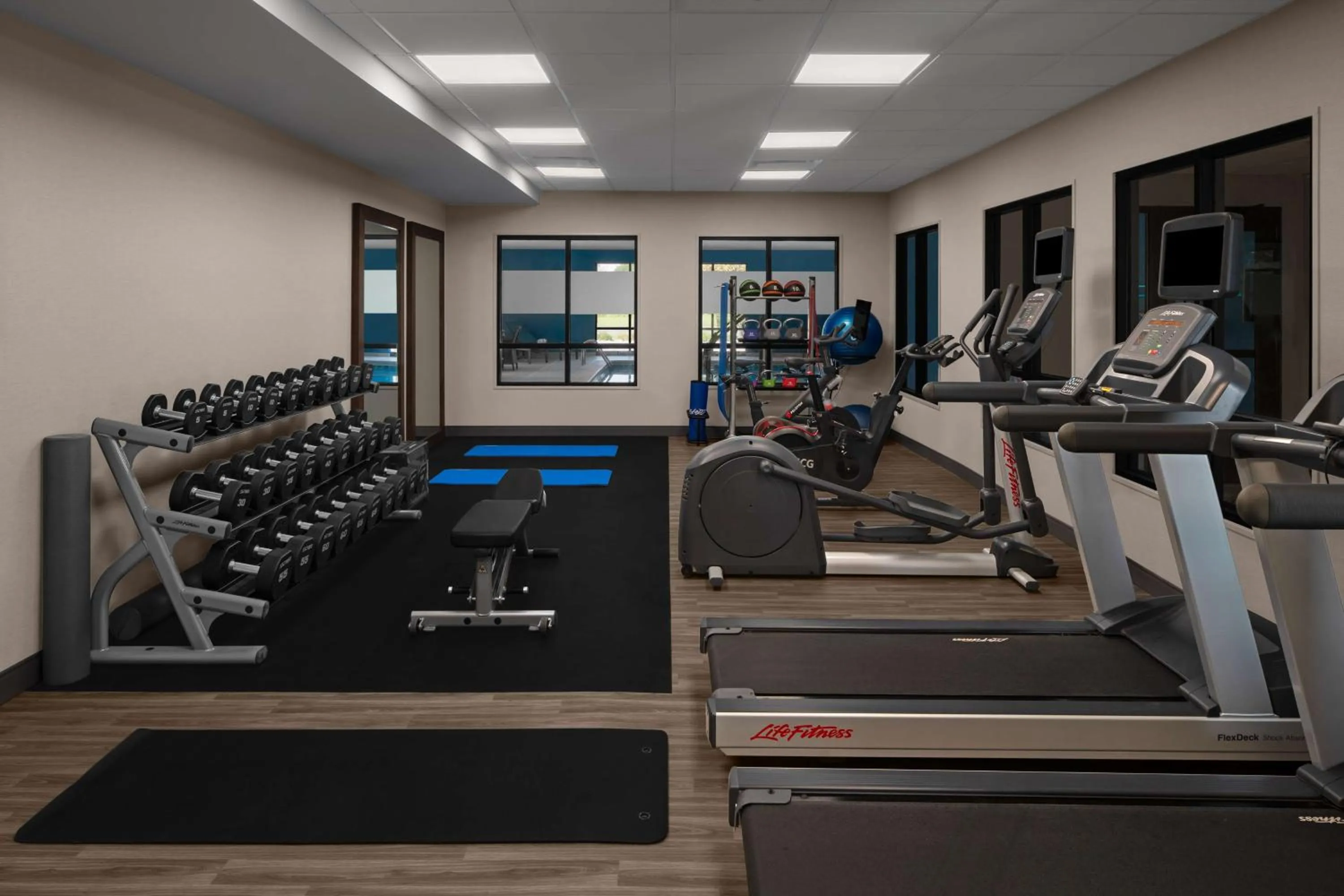 Fitness centre/facilities in Hampton Inn & Suites Grand Rapids-Airport 28th St
