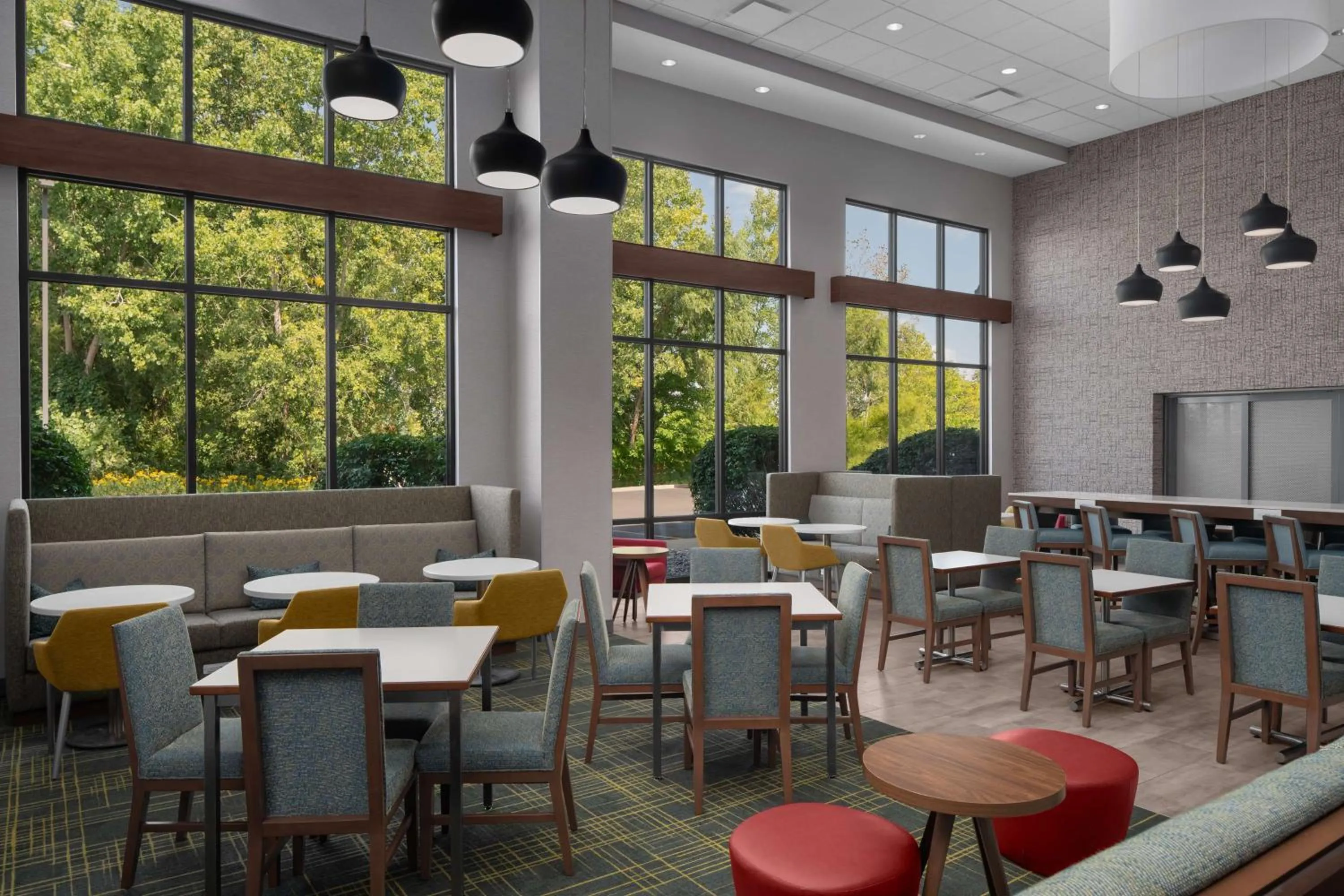 Lobby or reception in Hampton Inn & Suites Grand Rapids-Airport 28th St