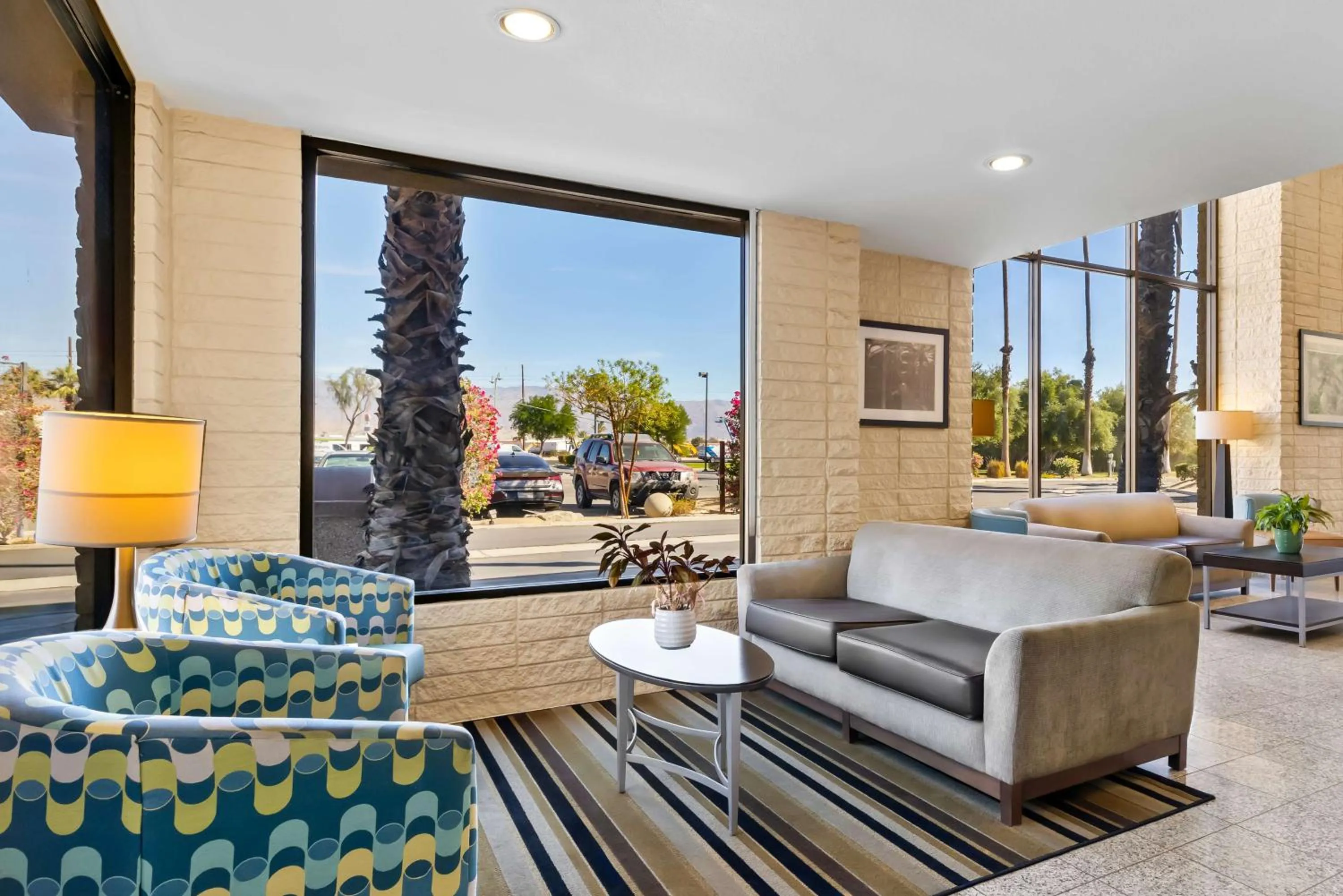 Lobby or reception in Best Western Date Tree Hotel