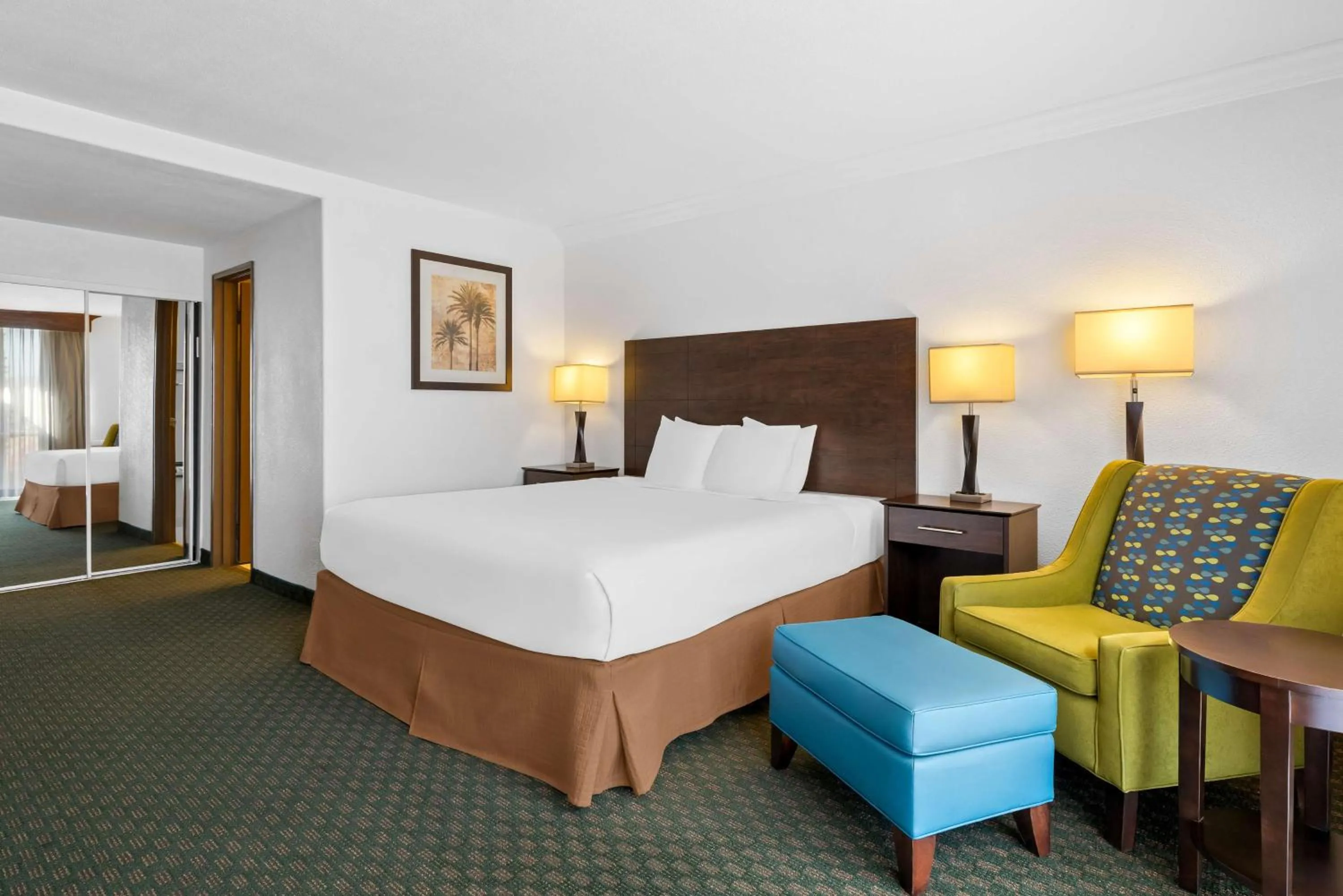 Bedroom, Bed in Best Western Date Tree Hotel