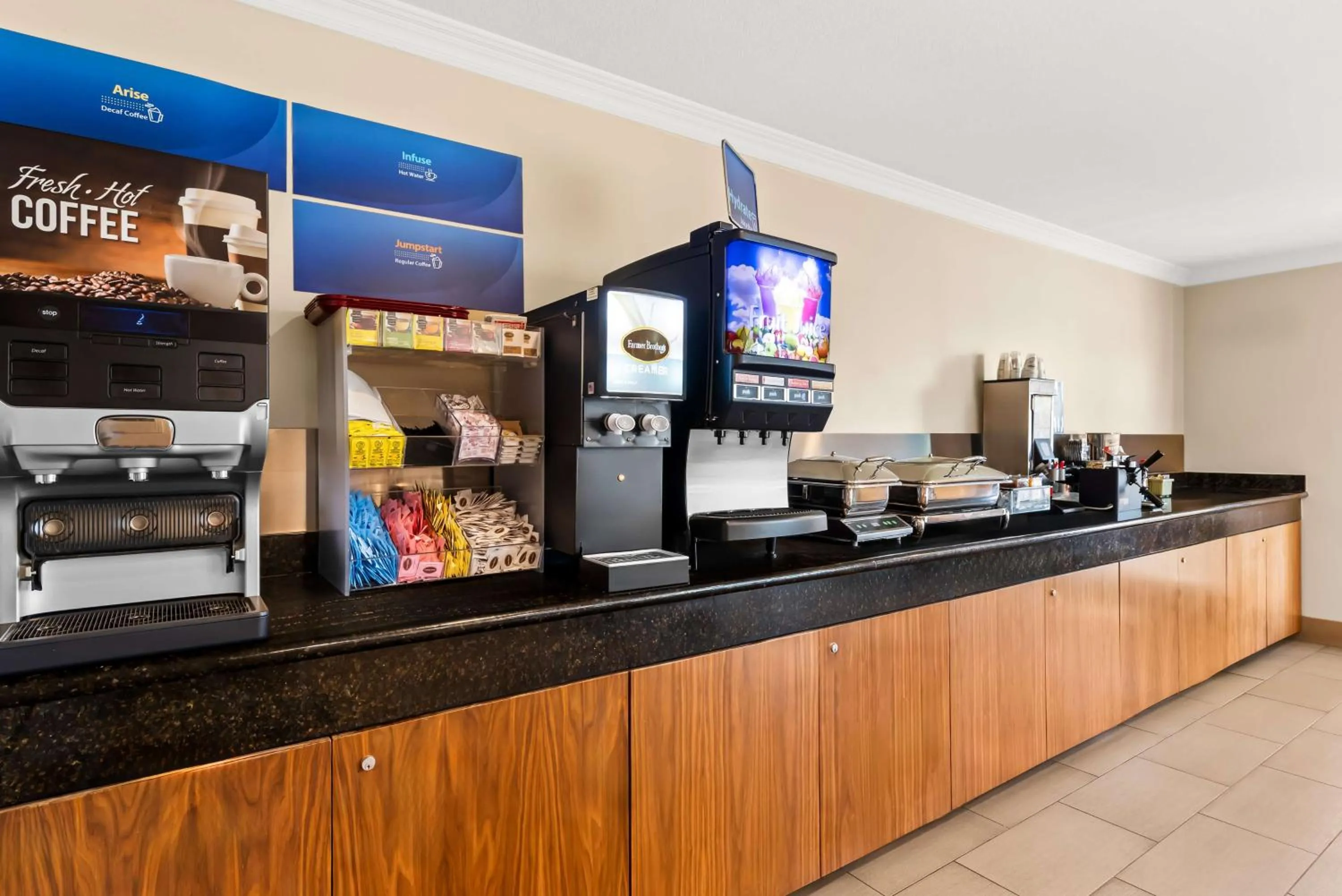 Breakfast in Best Western Date Tree Hotel