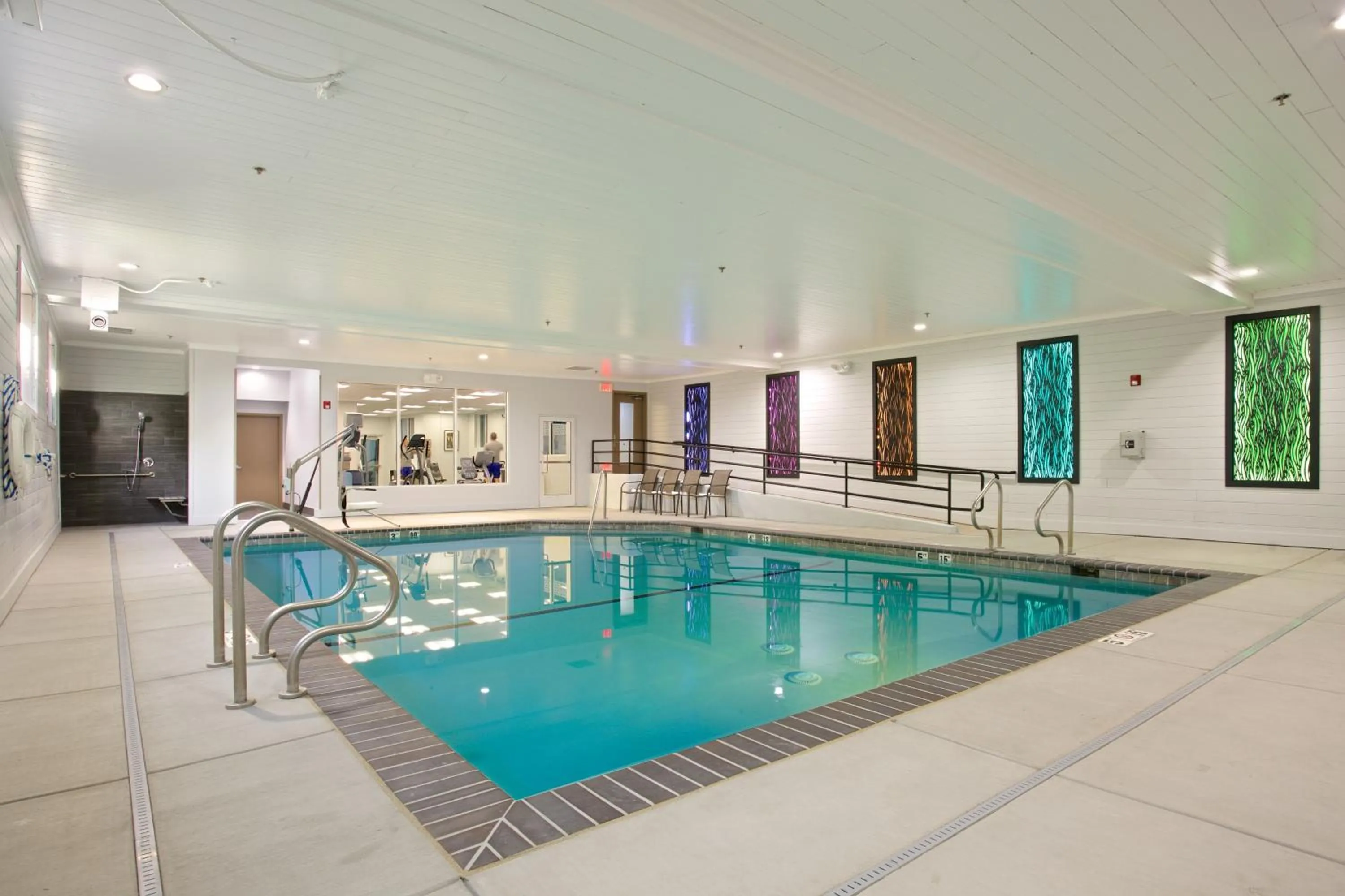 Swimming pool in Holiday Inn Express Hotel & Suites - Paso Robles by IHG