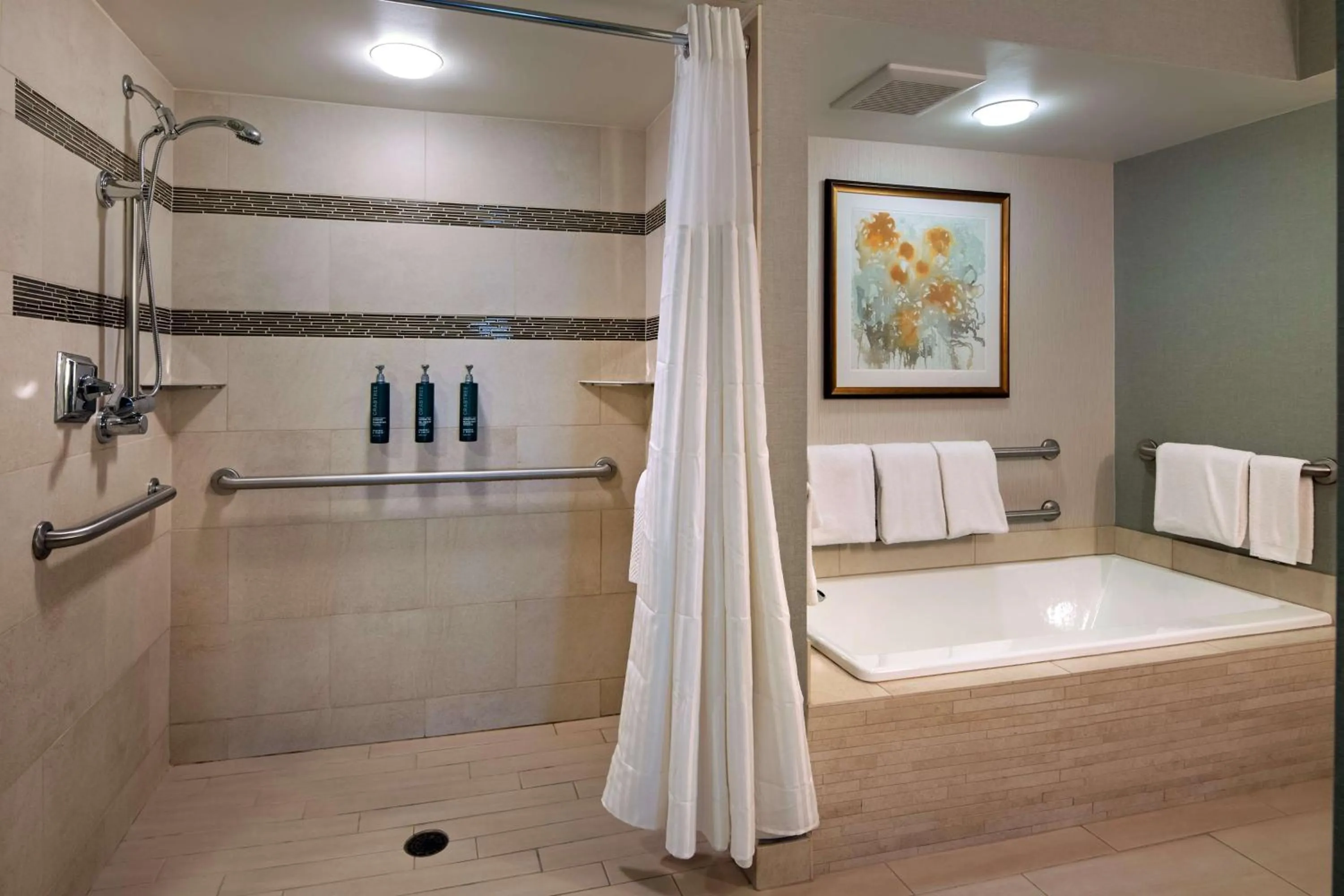 Bathroom in DoubleTree by Hilton Washington DC – Crystal City