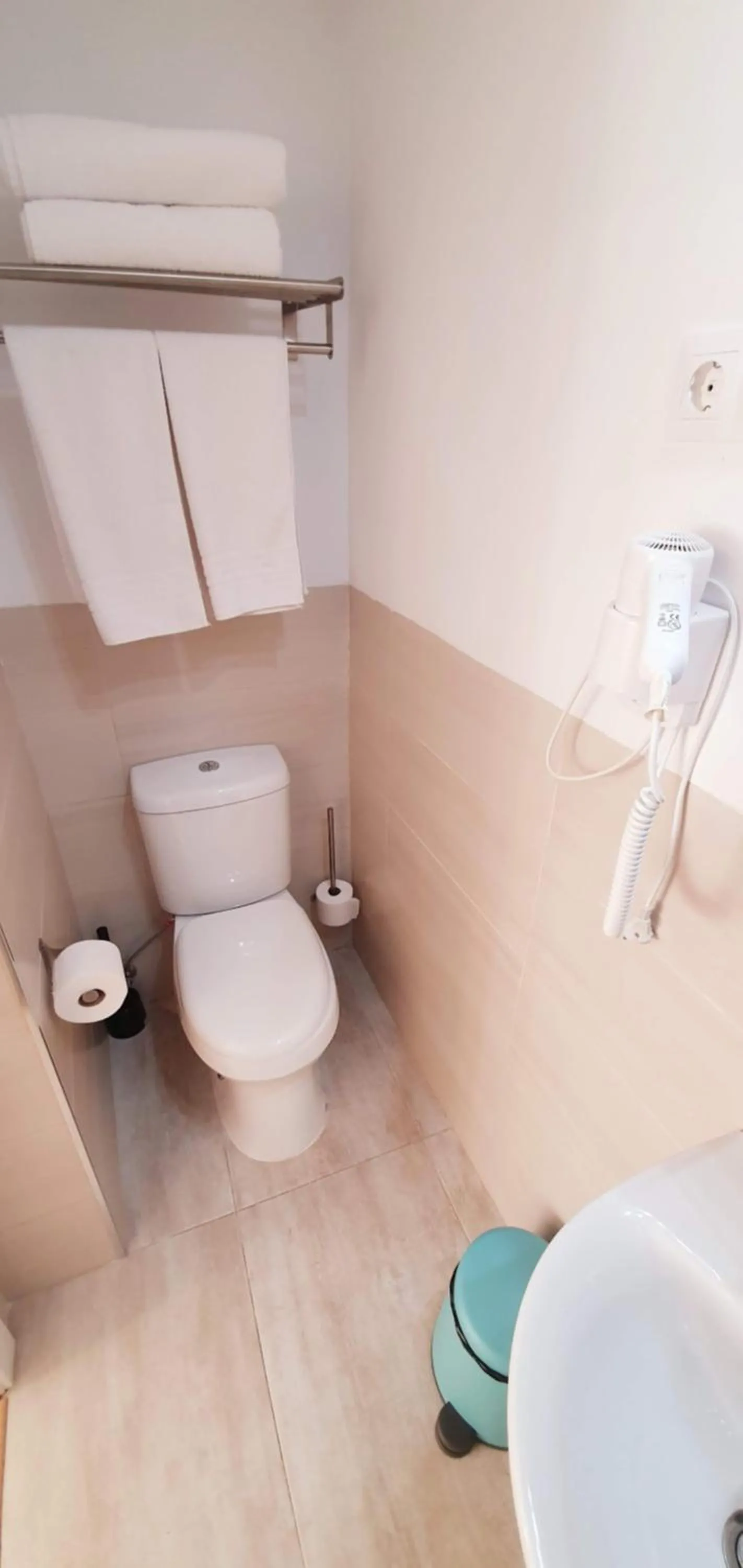 Bathroom in Fan Rooms Gálvez