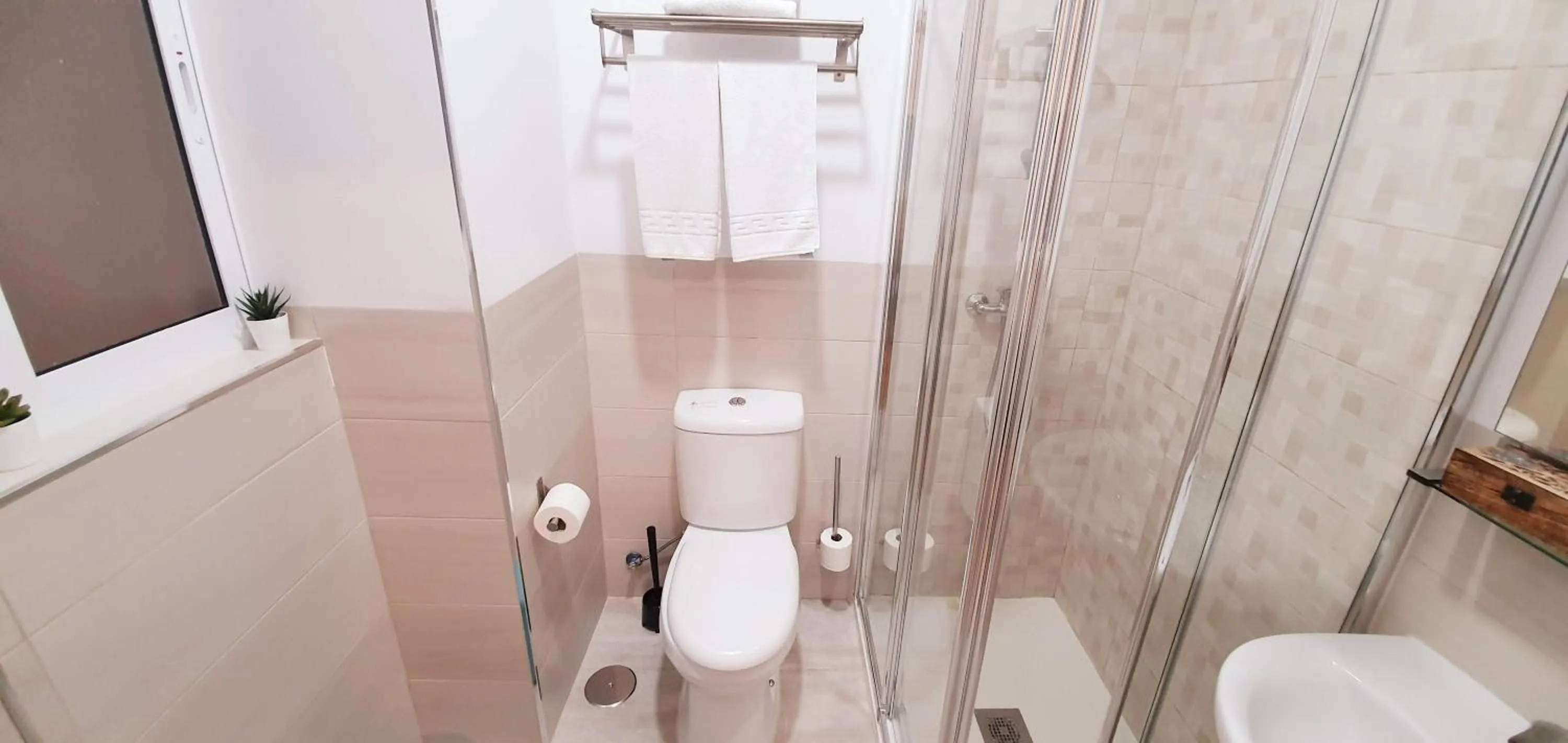 Bathroom in Fan Rooms Gálvez