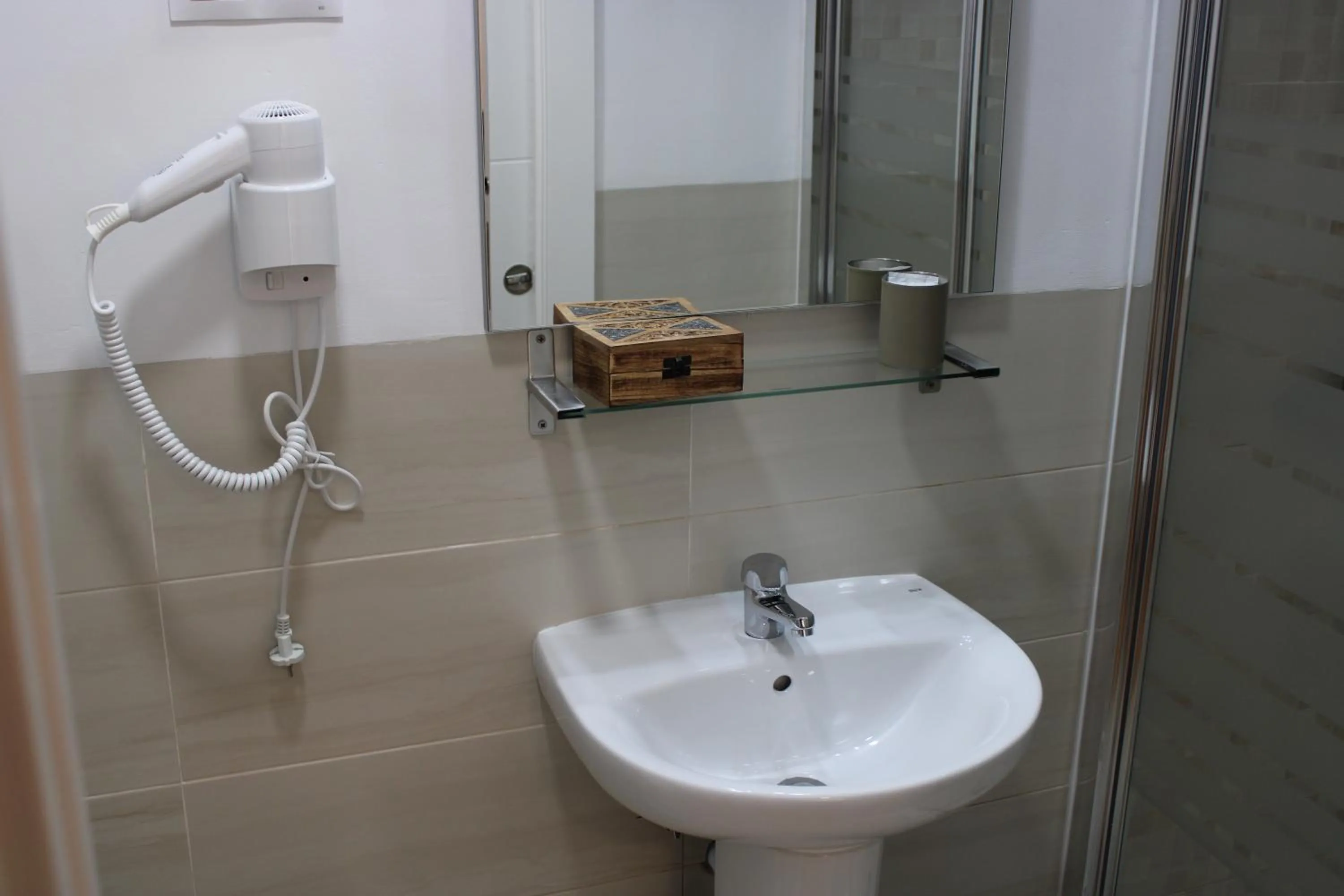 Bathroom in Fan Rooms Gálvez