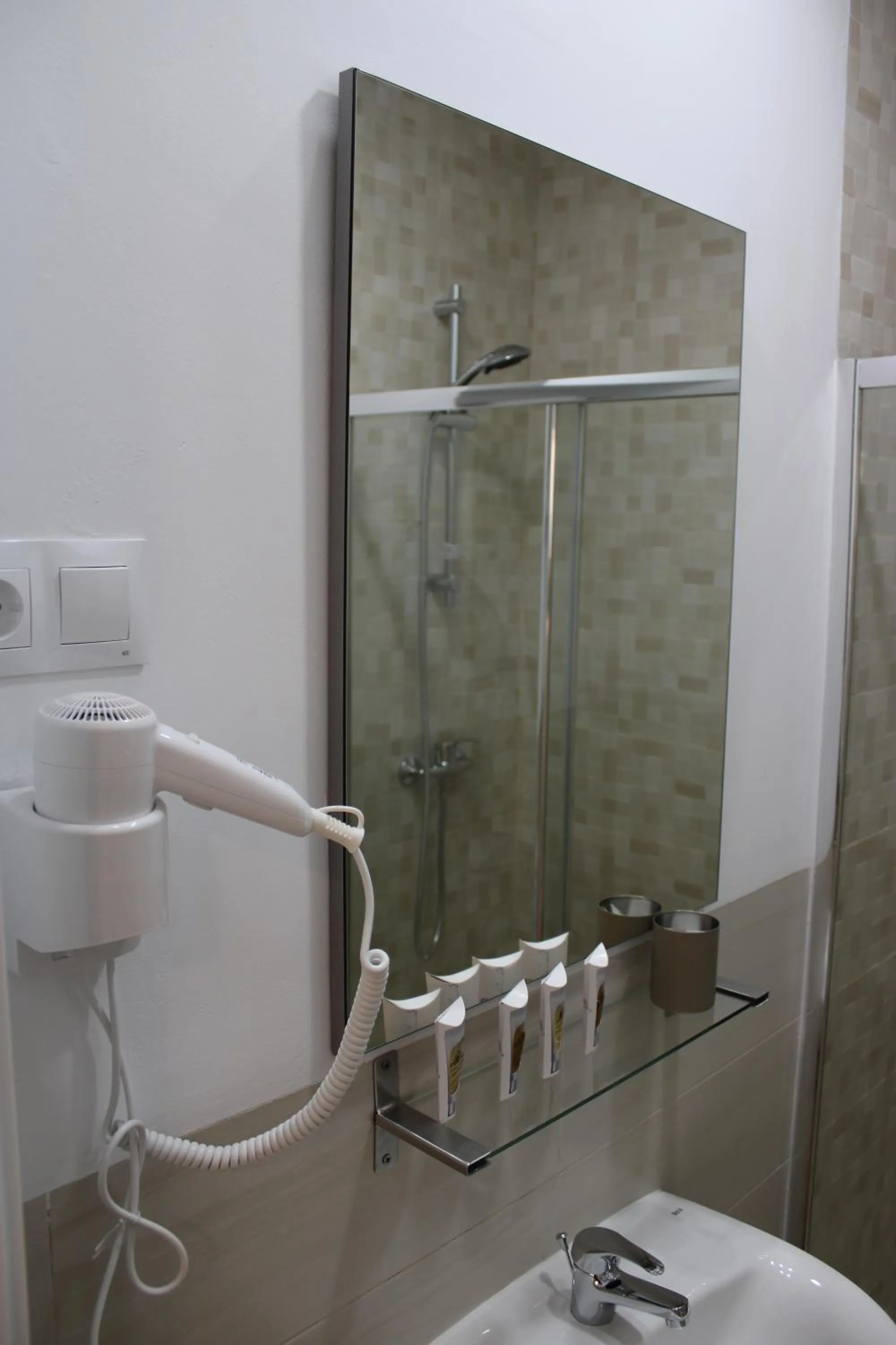 Bathroom in Fan Rooms Gálvez