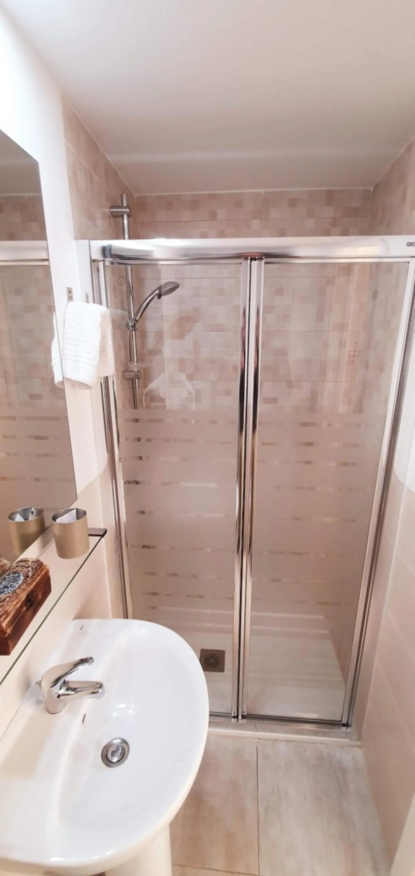 Bathroom in Fan Rooms Gálvez