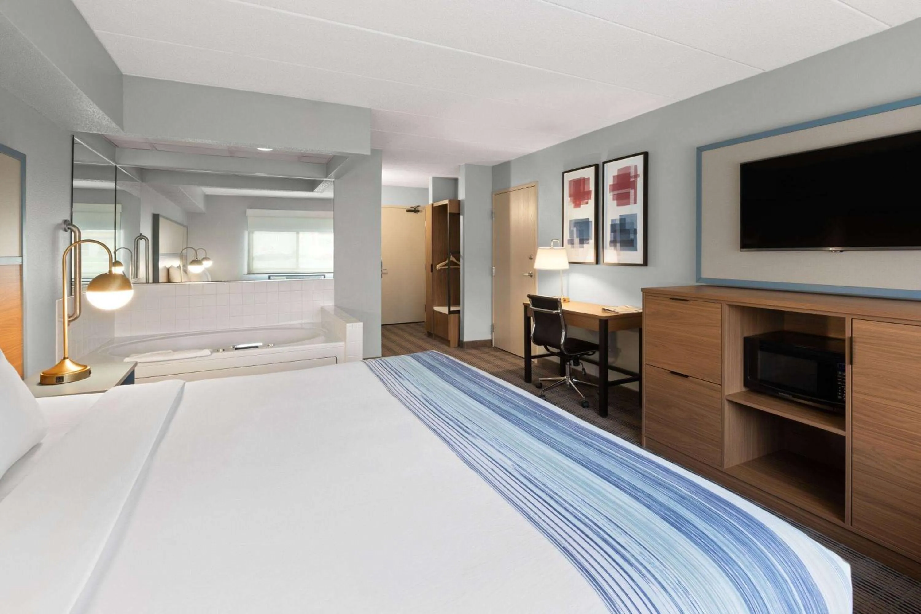 Photo of the whole room, Bed in AmericInn by Wyndham North Branch